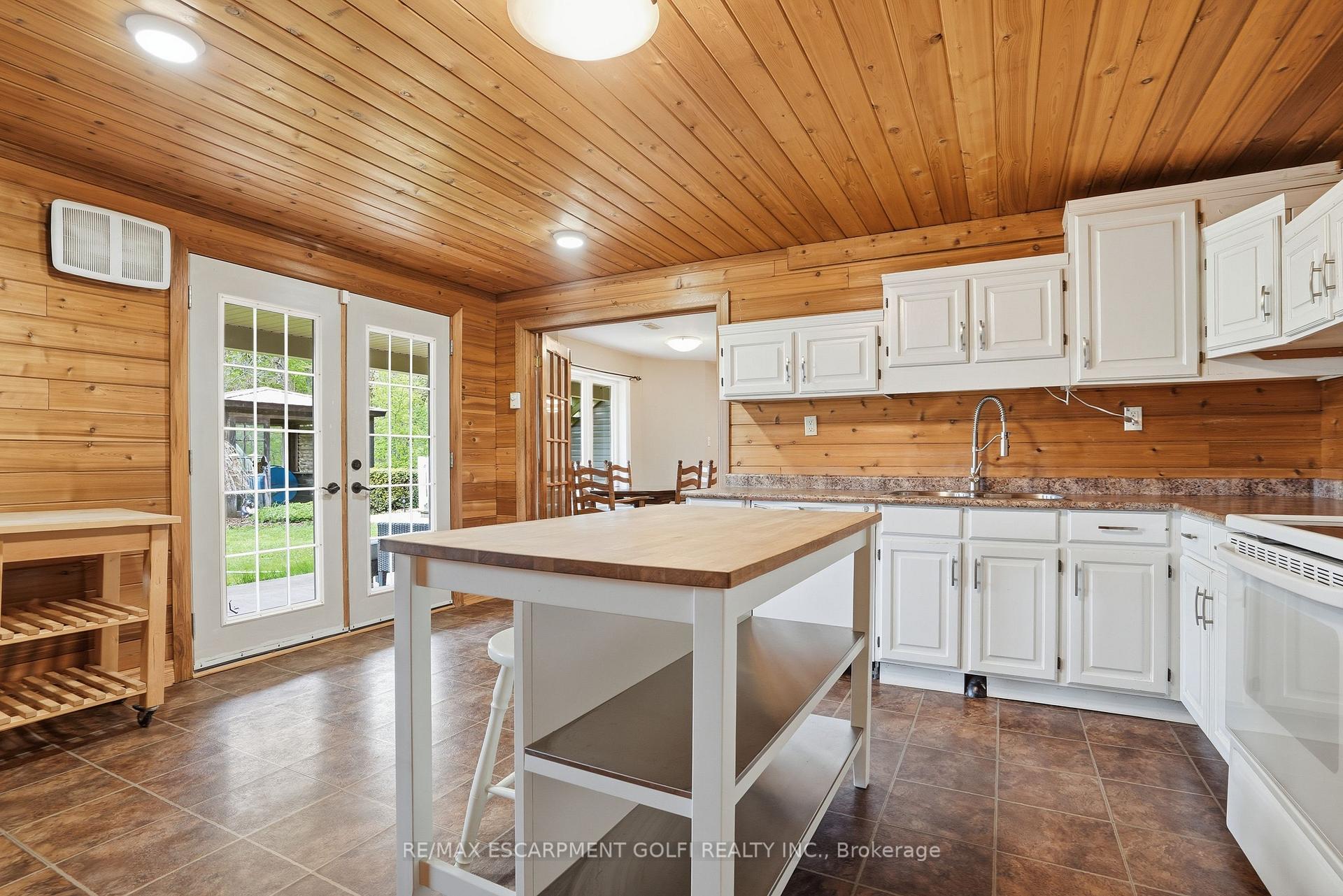 Photo 33 of 461 Tice Road, Pelham, North Pelham — HOMEH
