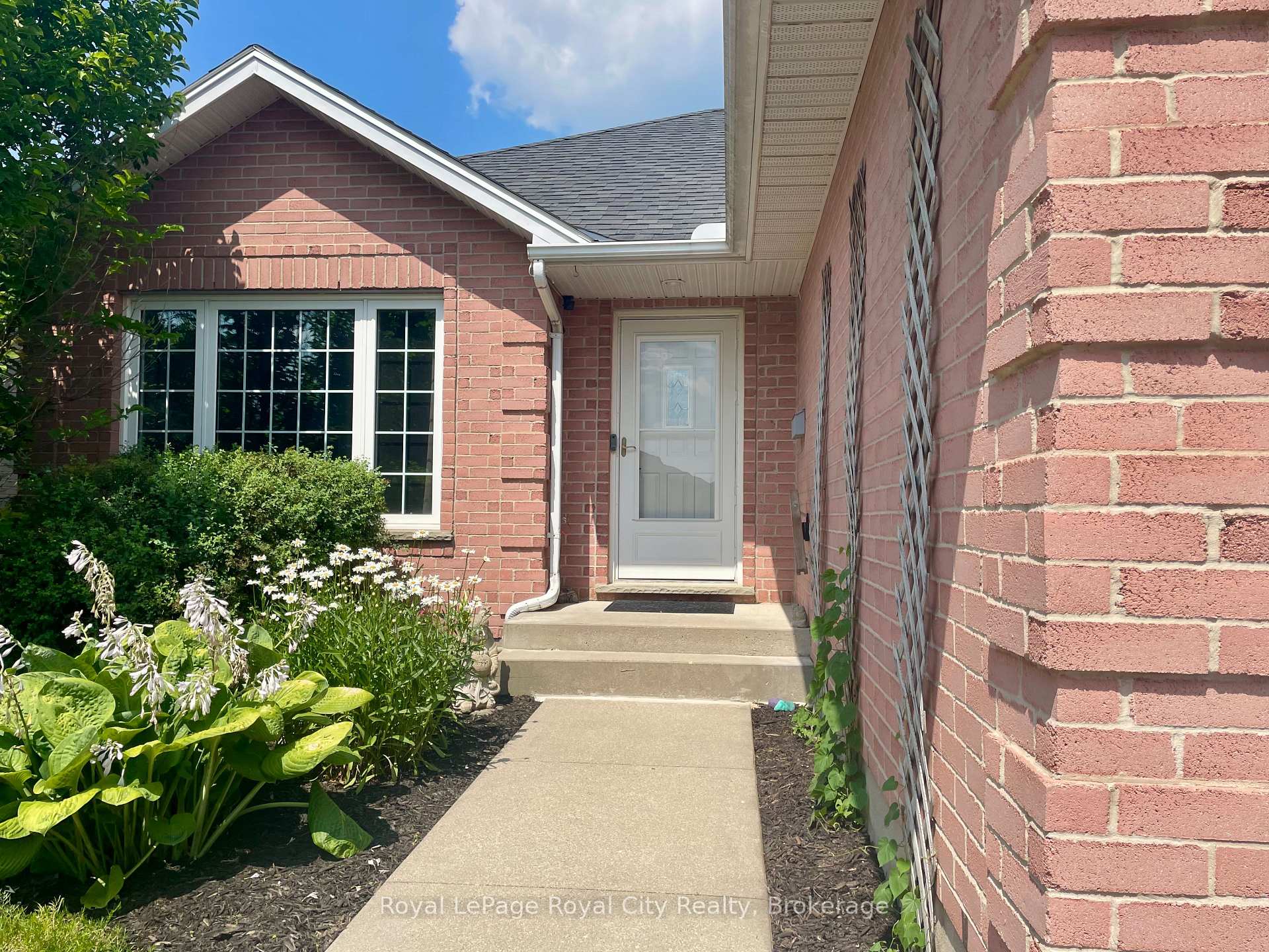 Photo 6 of 119 Meadowridge Drive, St. Marys — HOMEH