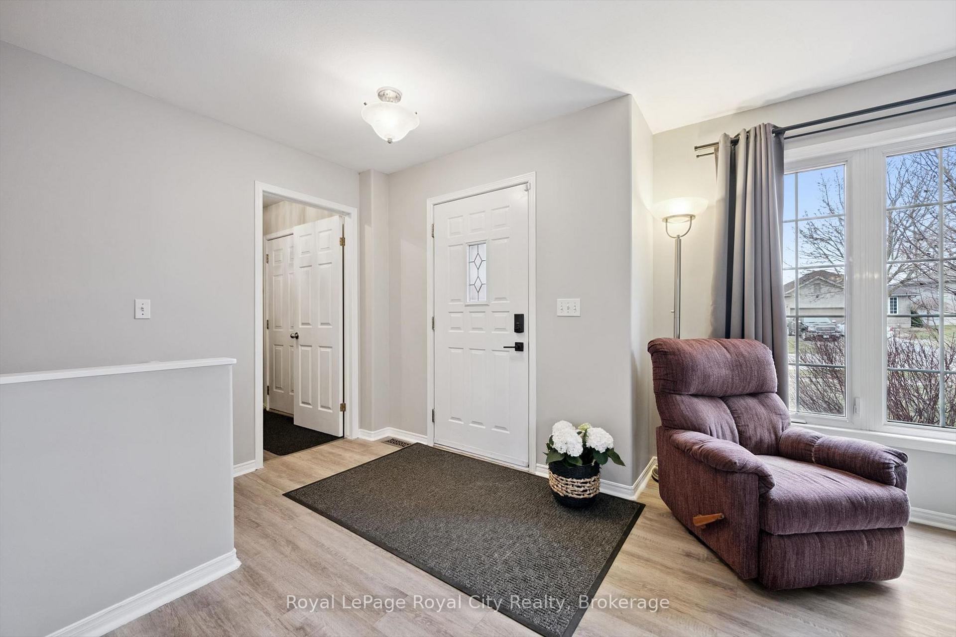 Photo 7 of 119 Meadowridge Drive, St. Marys — HOMEH