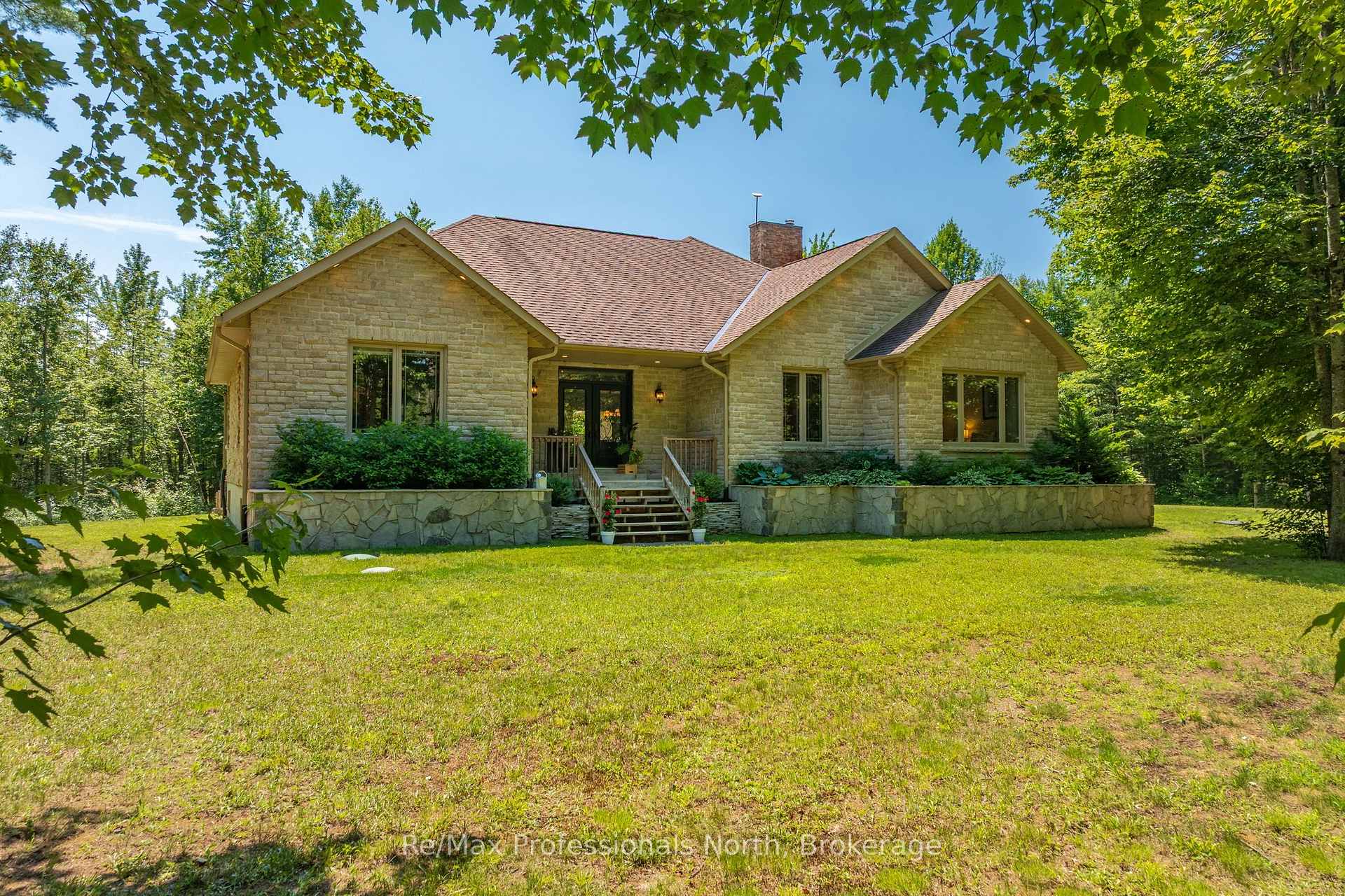 Photo 1 of 2452 Doe Lake Road, Gravenhurst, Ryde — HOMEH