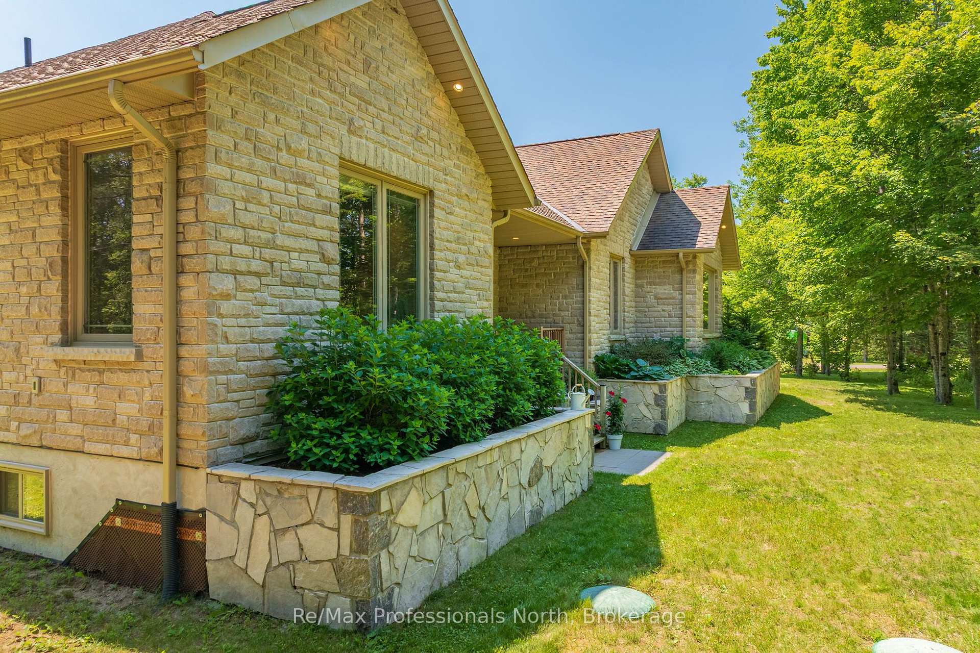 Photo 33 of 2452 Doe Lake Road, Gravenhurst, Ryde — HOMEH
