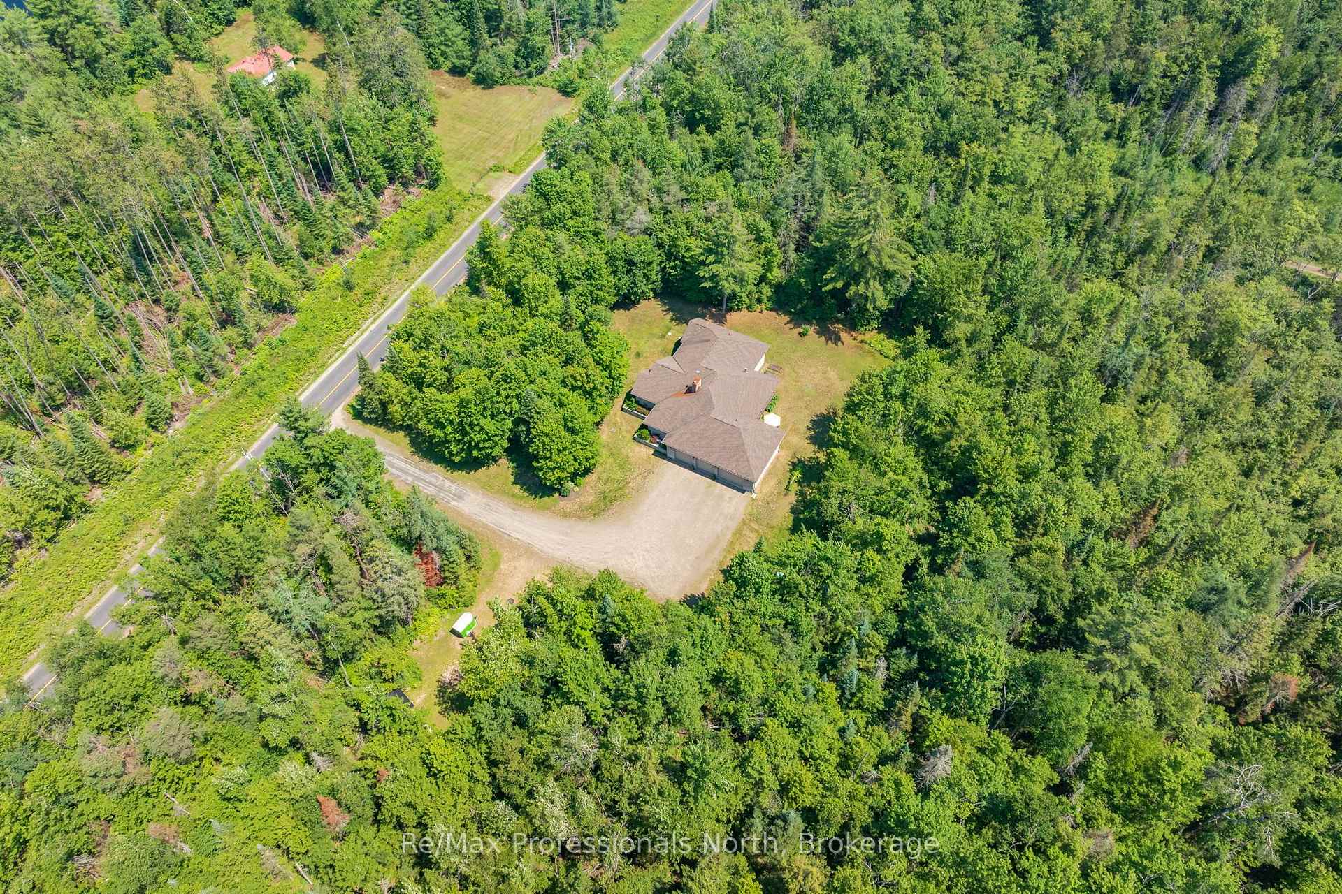 Photo 49 of 2452 Doe Lake Road, Gravenhurst, Ryde — HOMEH