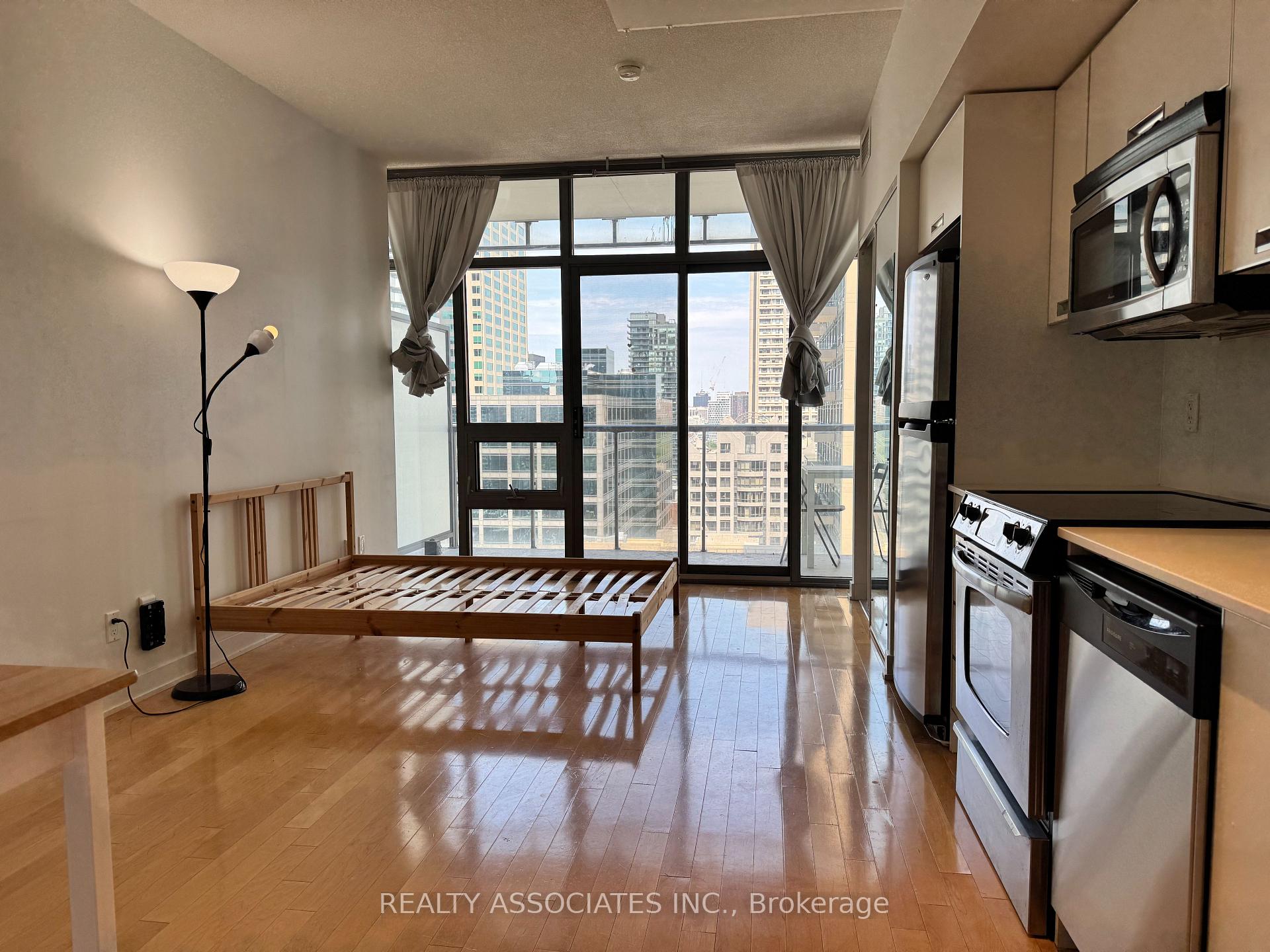 Photo 2 of Unit 2210, 33 Charles Street E, Toronto, Church-Yonge Corridor — HOMEH