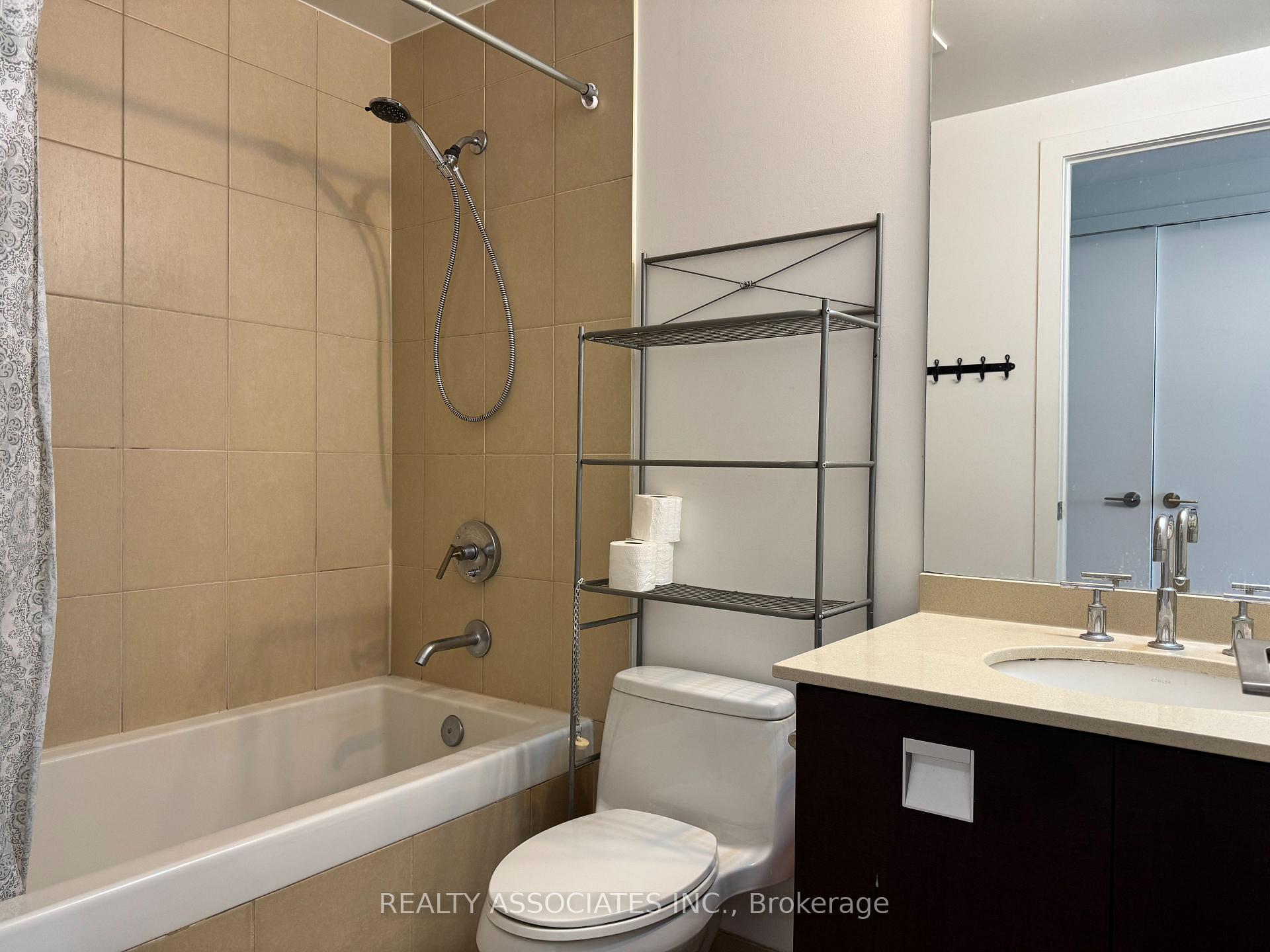Photo 5 of Unit 2210, 33 Charles Street E, Toronto, Church-Yonge Corridor — HOMEH