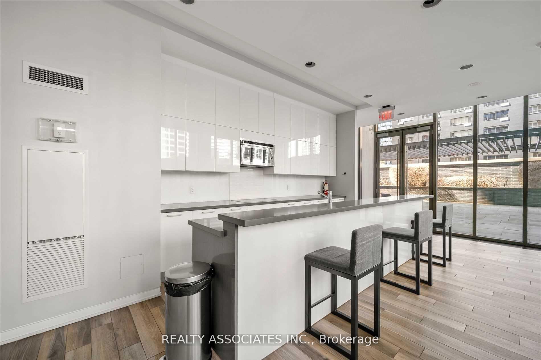 Photo 10 of Unit 2210, 33 Charles Street E, Toronto, Church-Yonge Corridor — HOMEH