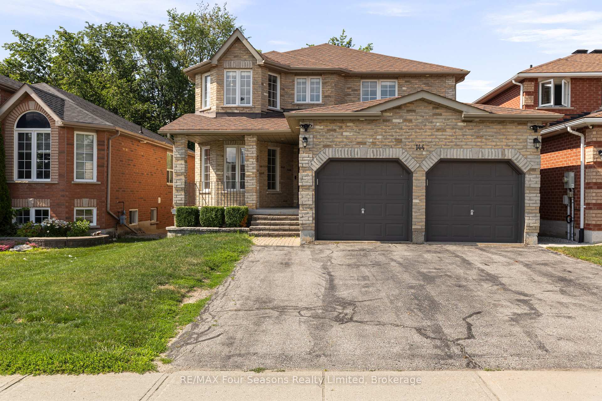 Front of 144 Country Lane
