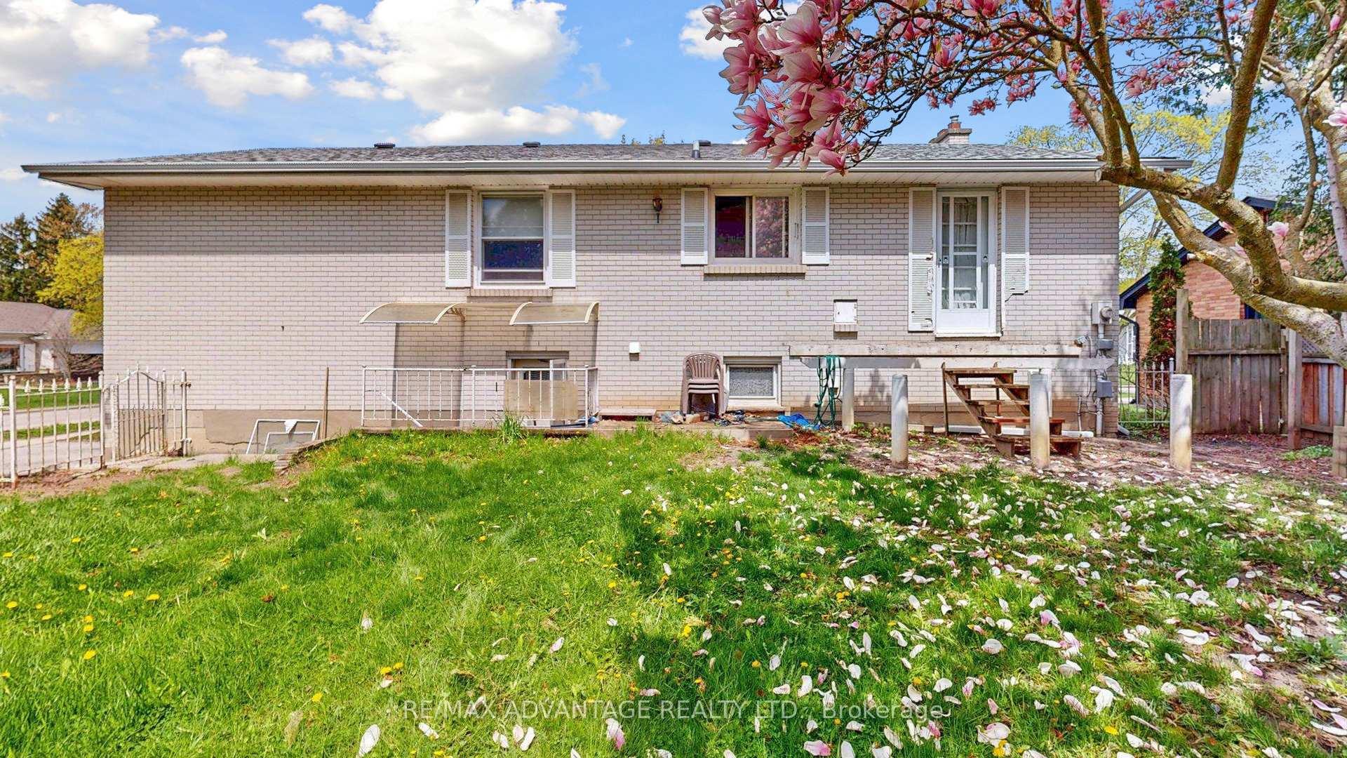 Photo 11 of 485 Chiddington Avenue, London, South R — HOMEH