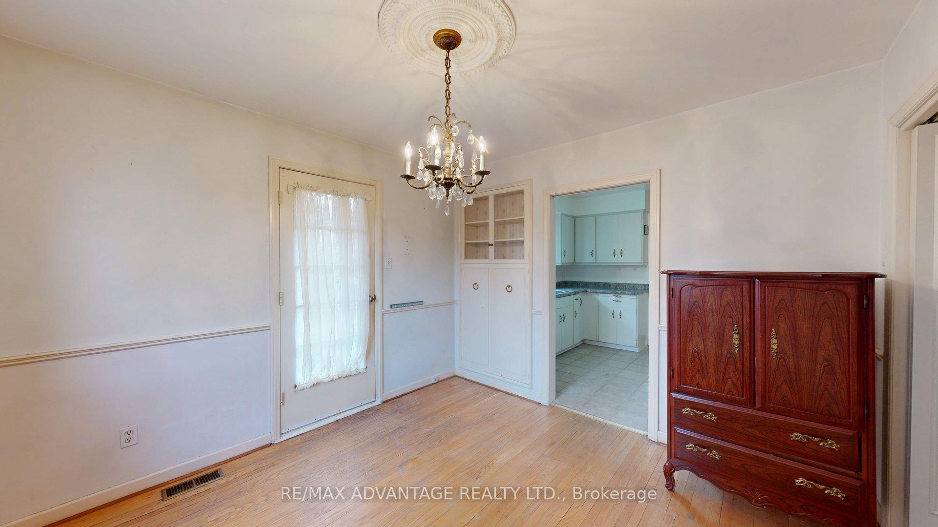 Photo 12 of 485 Chiddington Avenue, London, South R — HOMEH