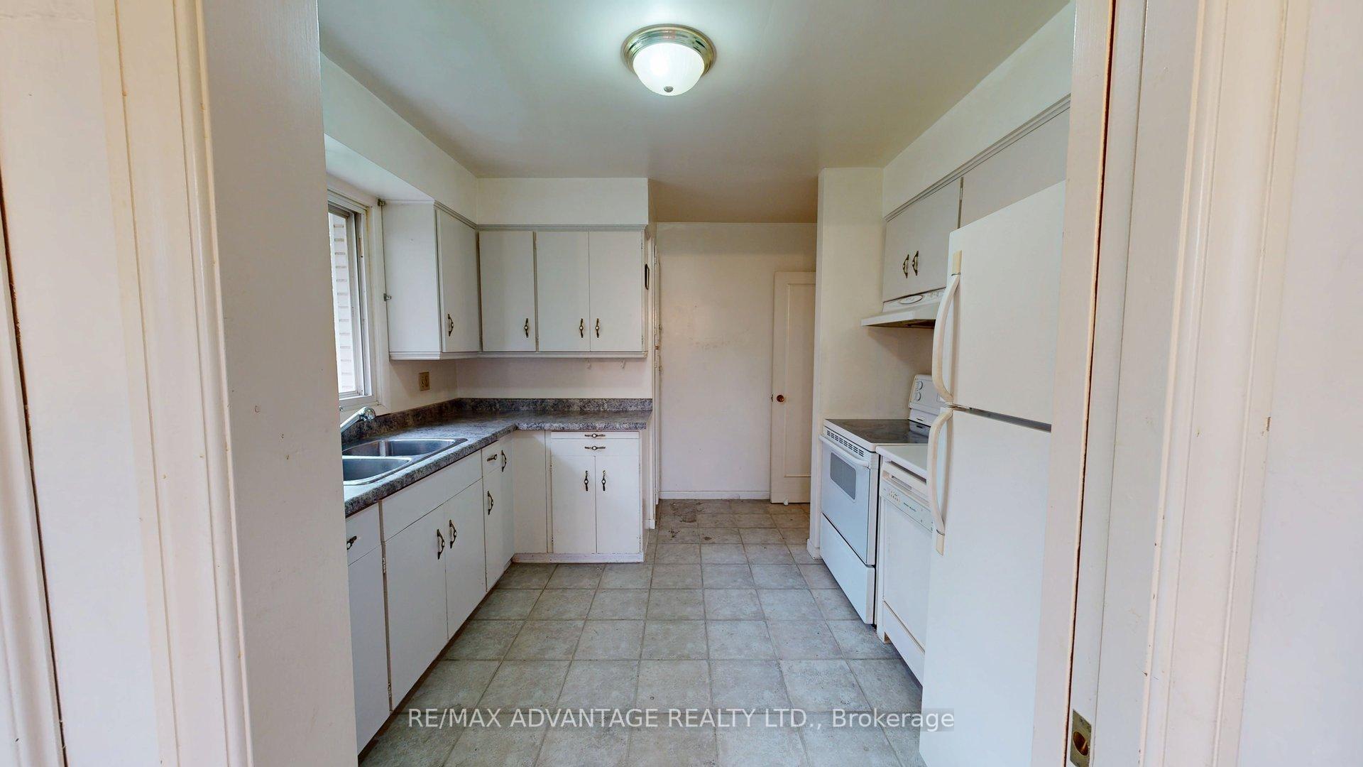 Photo 13 of 485 Chiddington Avenue, London, South R — HOMEH