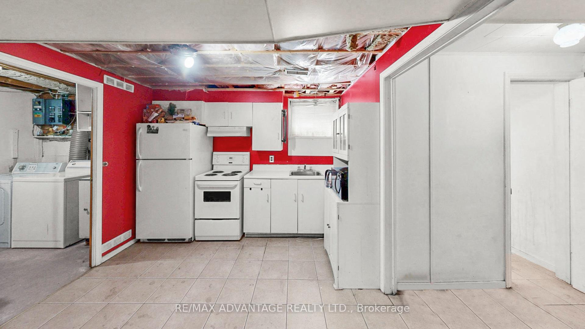 Photo 30 of 485 Chiddington Avenue, London, South R — HOMEH