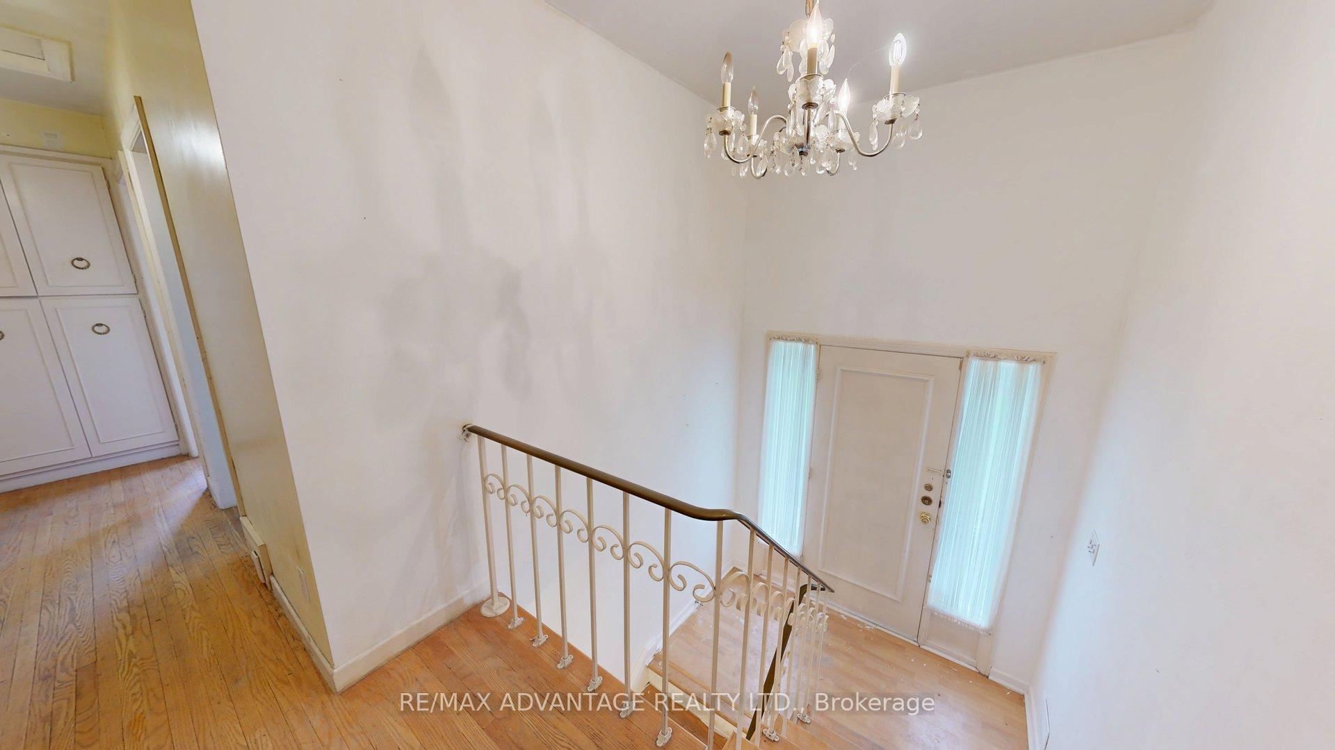 Photo 37 of 485 Chiddington Avenue, London, South R — HOMEH