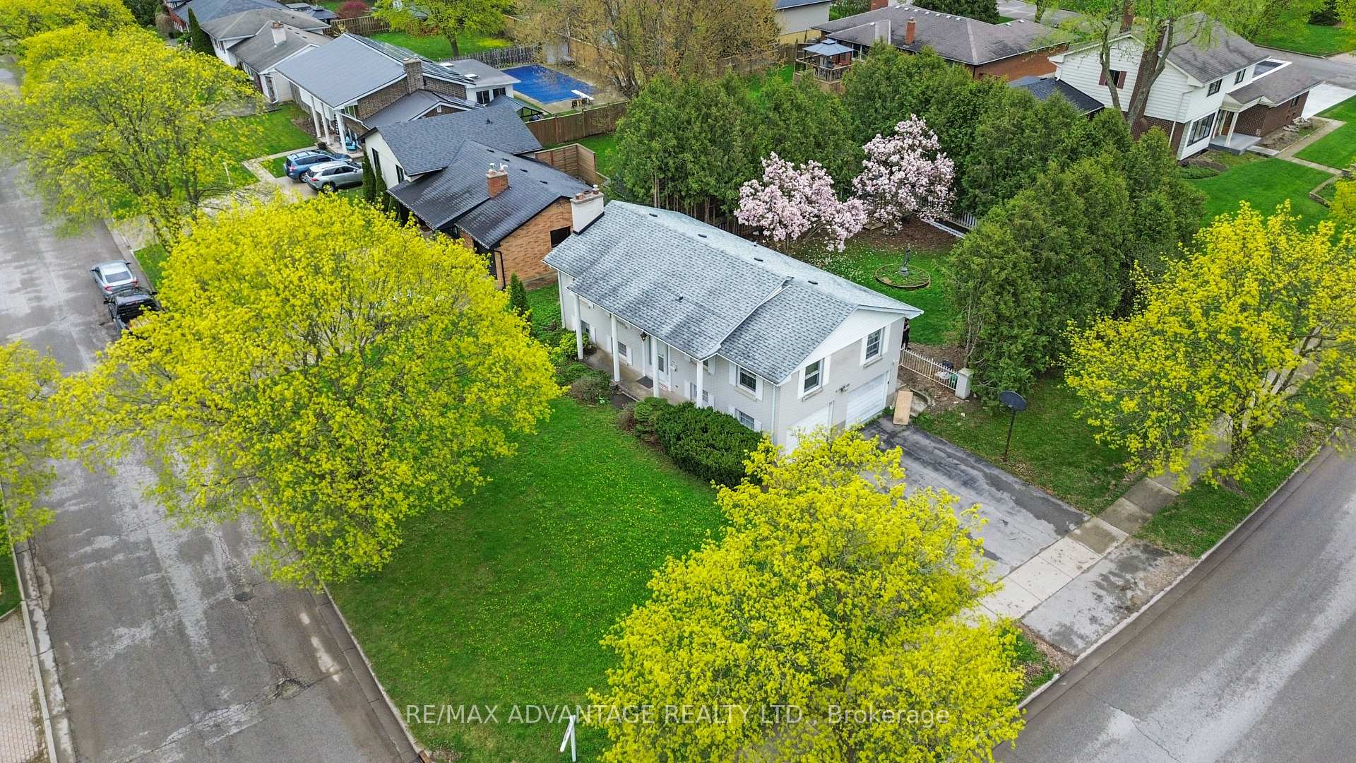 Photo 46 of 485 Chiddington Avenue, London, South R — HOMEH