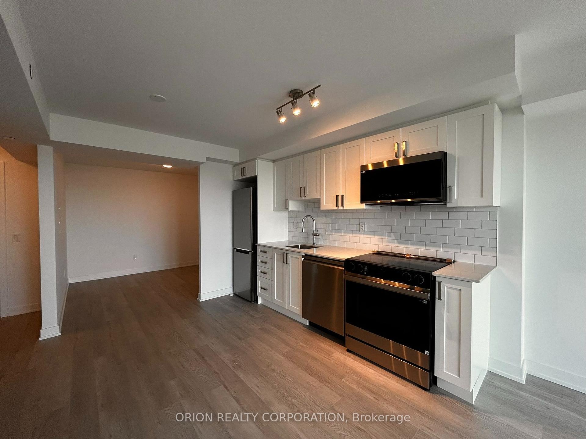 Photo 4 of Unit 1307, 1010 Sandy Beach Road, Pickering, Bay Ridges — HOMEH