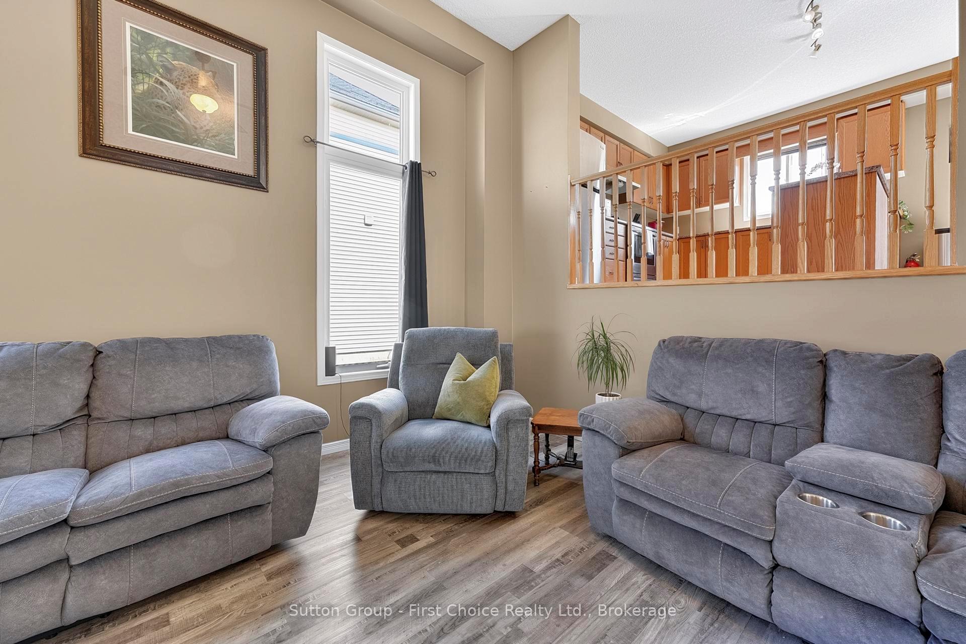 Photo 7 of 670 Reid Crescent, North Perth, Listowel — HOMEH
