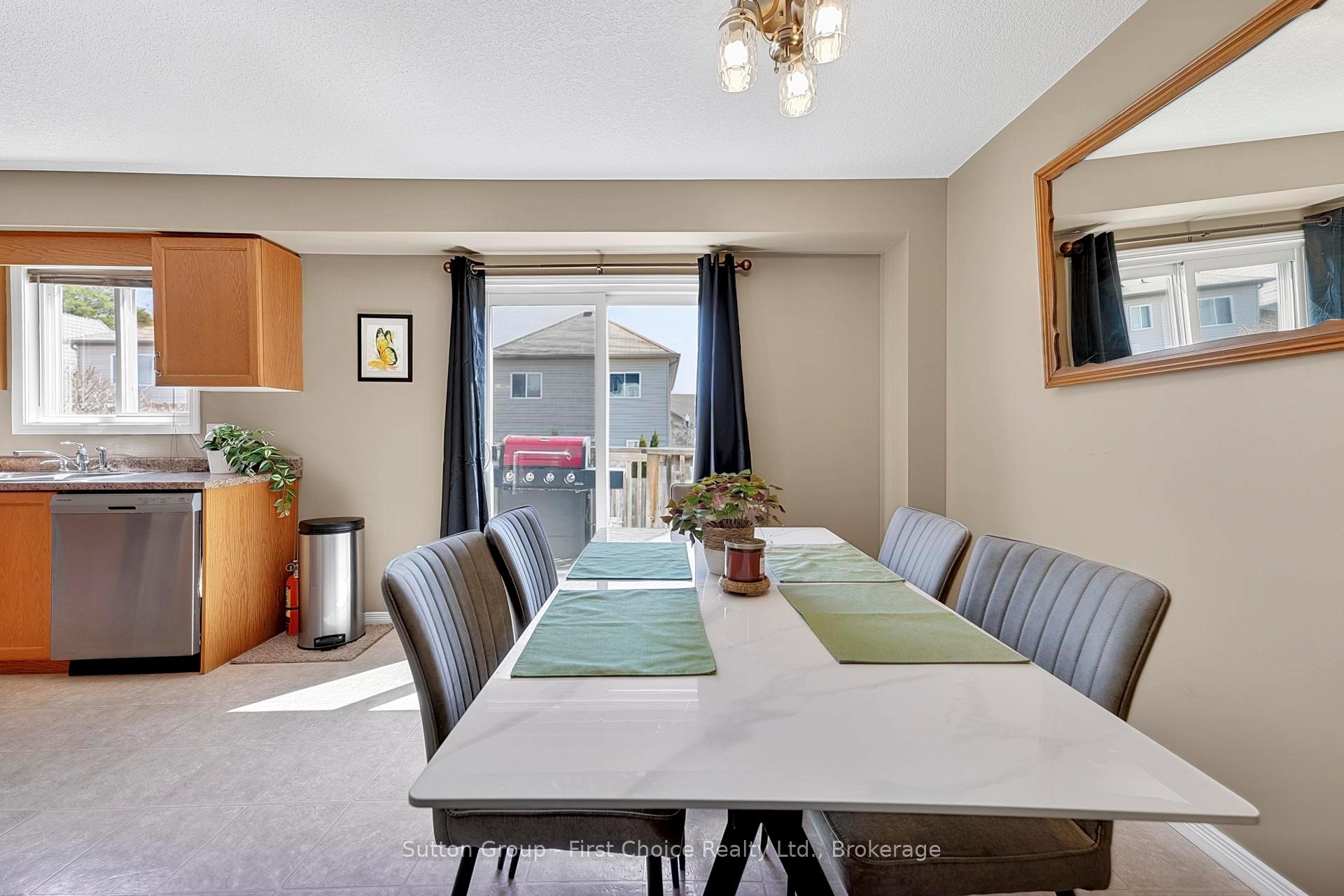 Photo 18 of 670 Reid Crescent, North Perth, Listowel — HOMEH