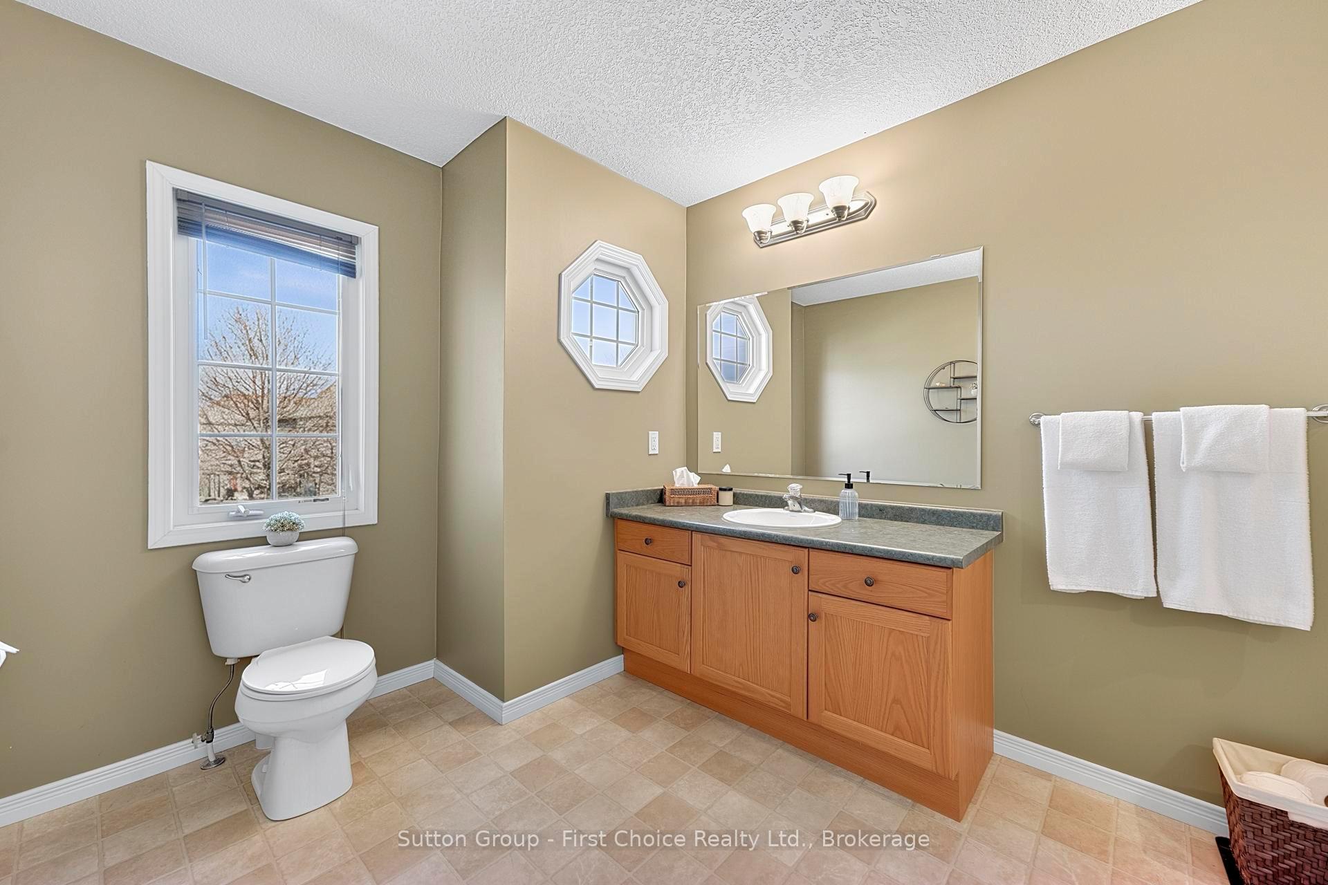Photo 20 of 670 Reid Crescent, North Perth, Listowel — HOMEH
