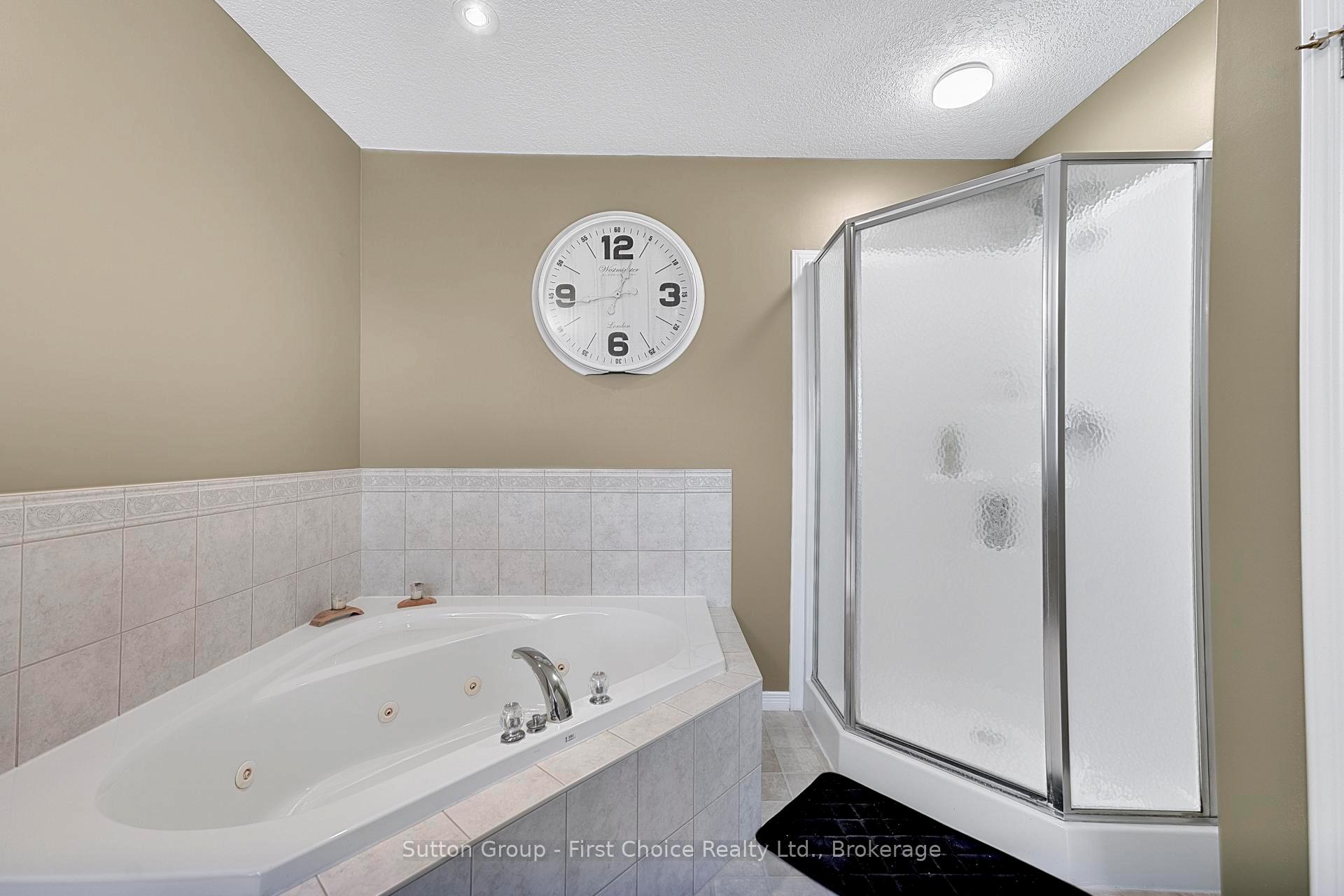 Photo 23 of 670 Reid Crescent, North Perth, Listowel — HOMEH