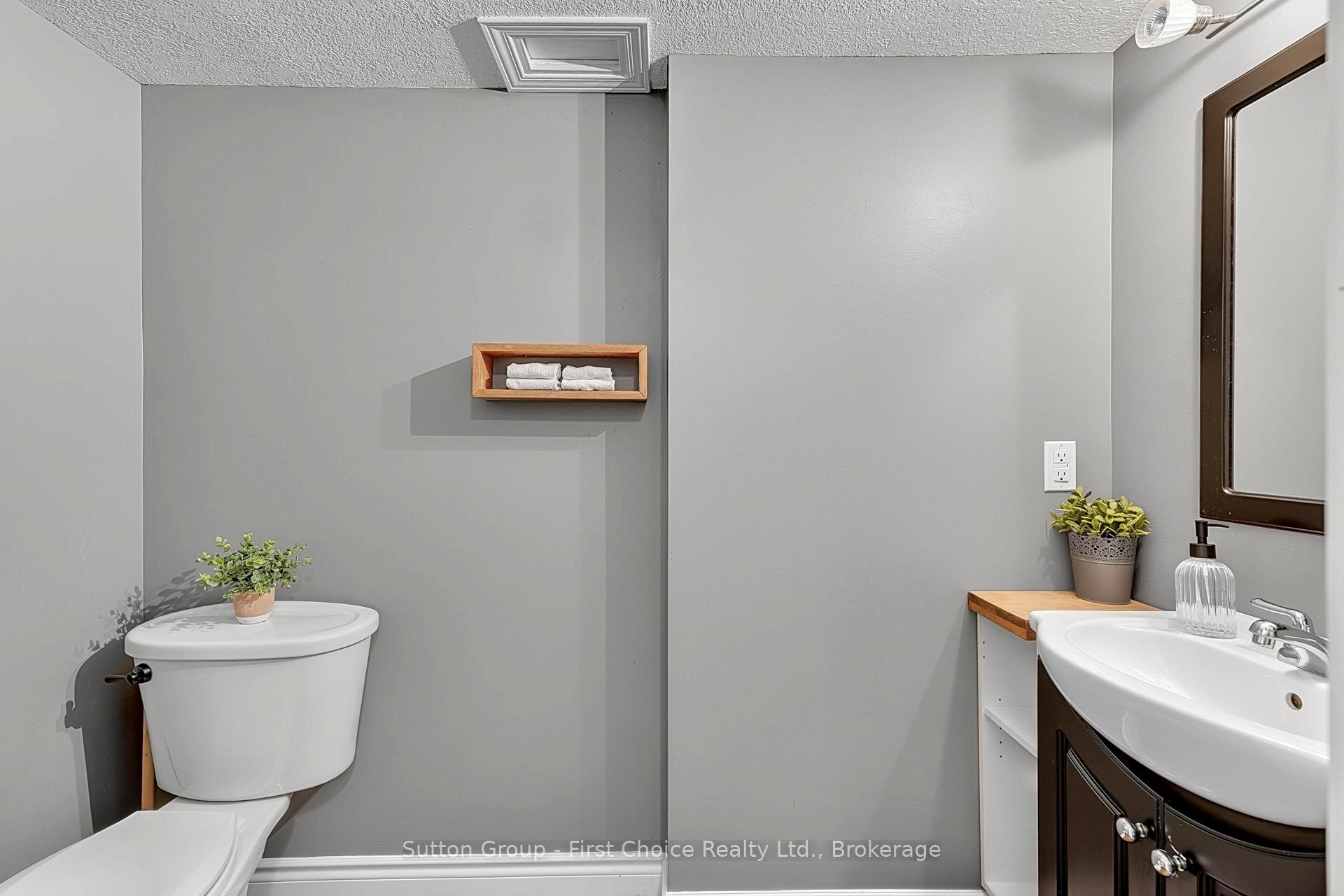 Photo 38 of 670 Reid Crescent, North Perth, Listowel — HOMEH