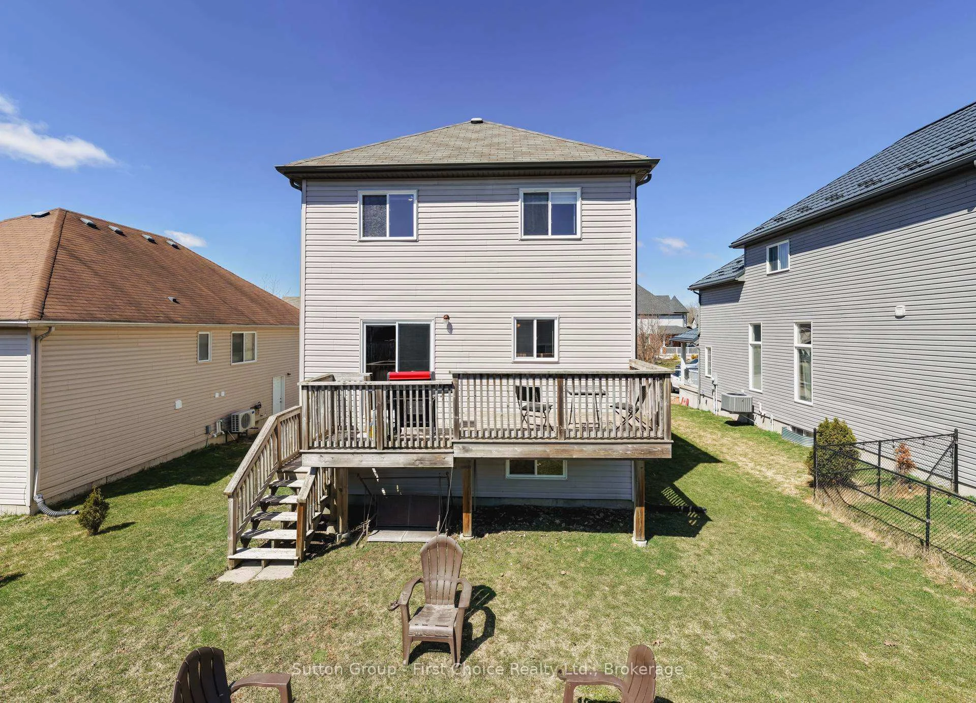 Photo 9 of 670 Reid Crescent, North Perth, Listowel — HOMEH