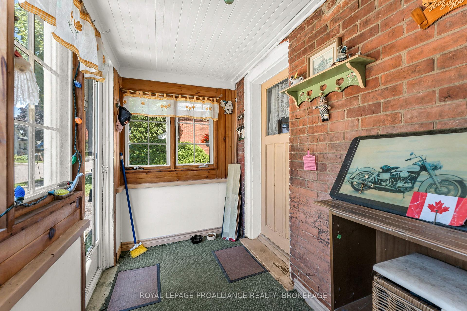 Photo 3 of 465 Garden Street, Gananoque, Gananoque — HOMEH