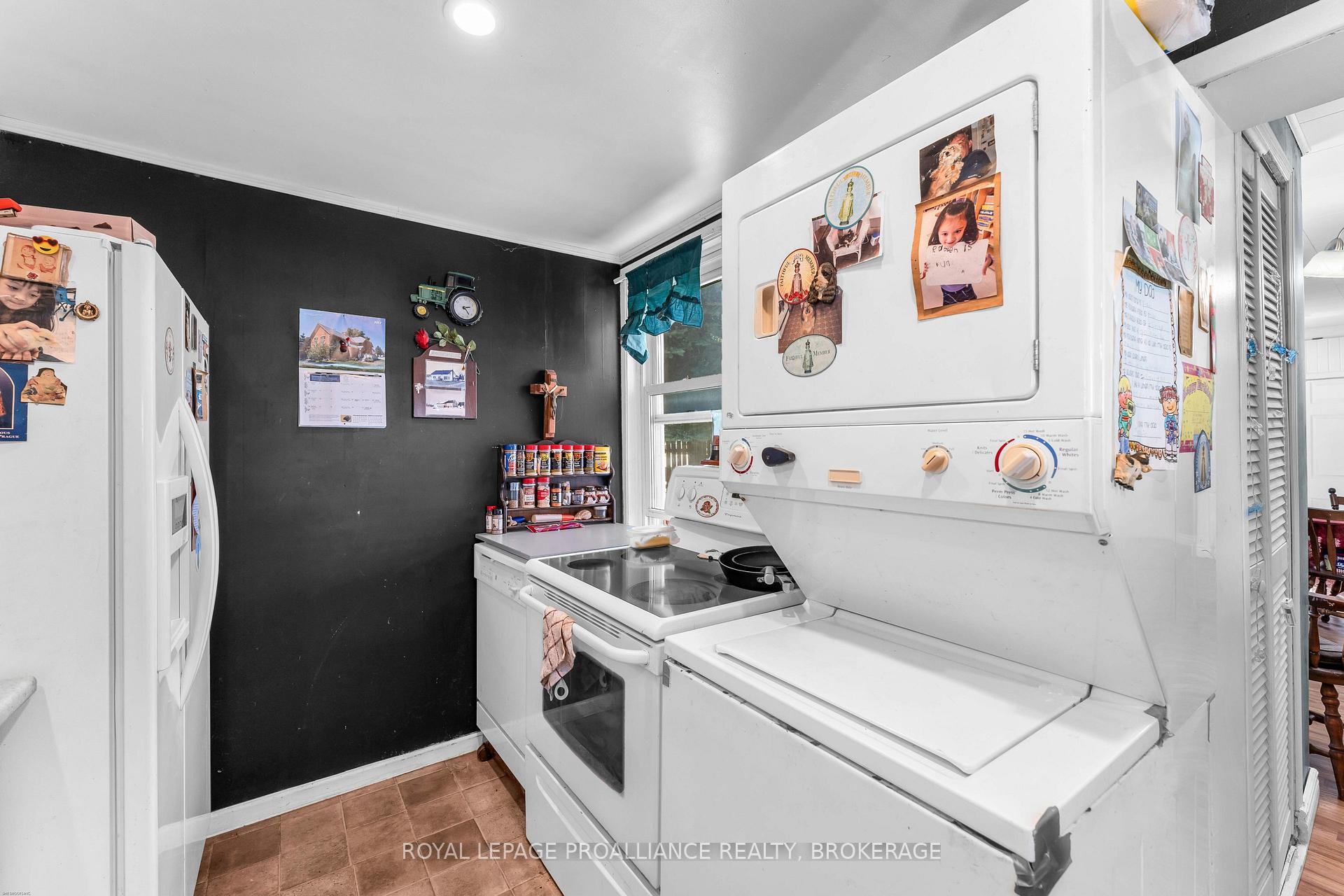 Photo 11 of 465 Garden Street, Gananoque, Gananoque — HOMEH