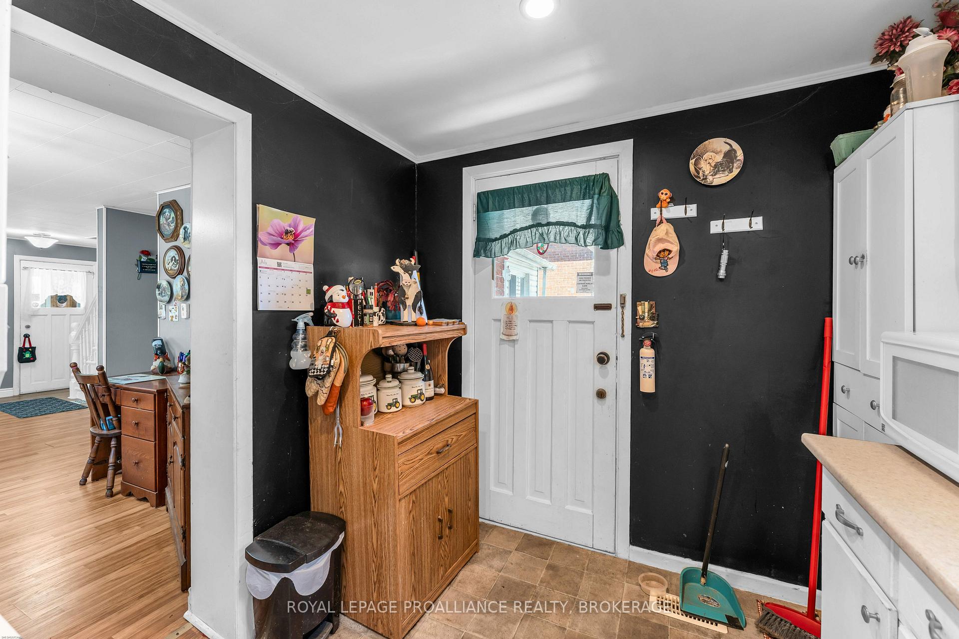 Photo 12 of 465 Garden Street, Gananoque, Gananoque — HOMEH