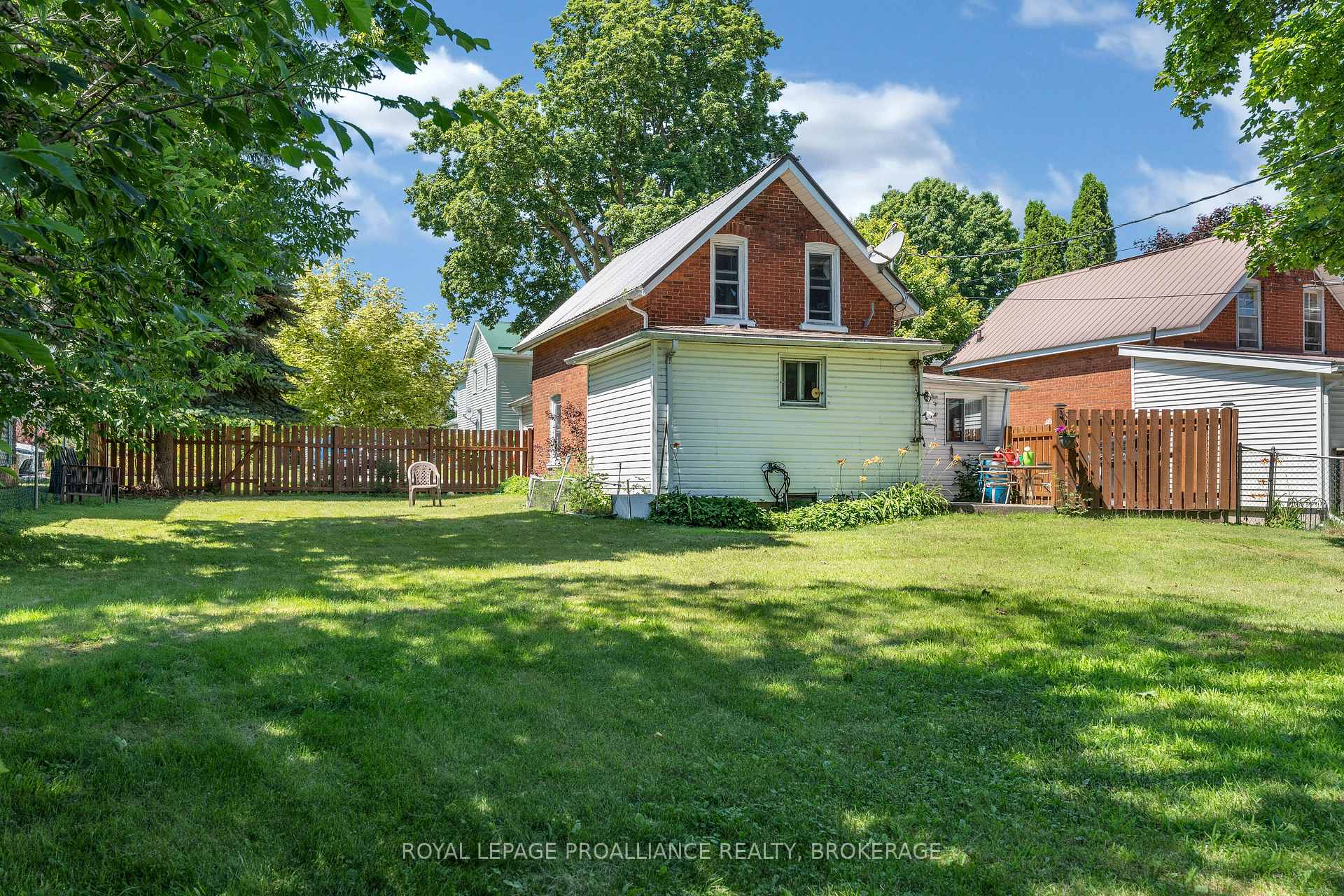 Photo 27 of 465 Garden Street, Gananoque, Gananoque — HOMEH
