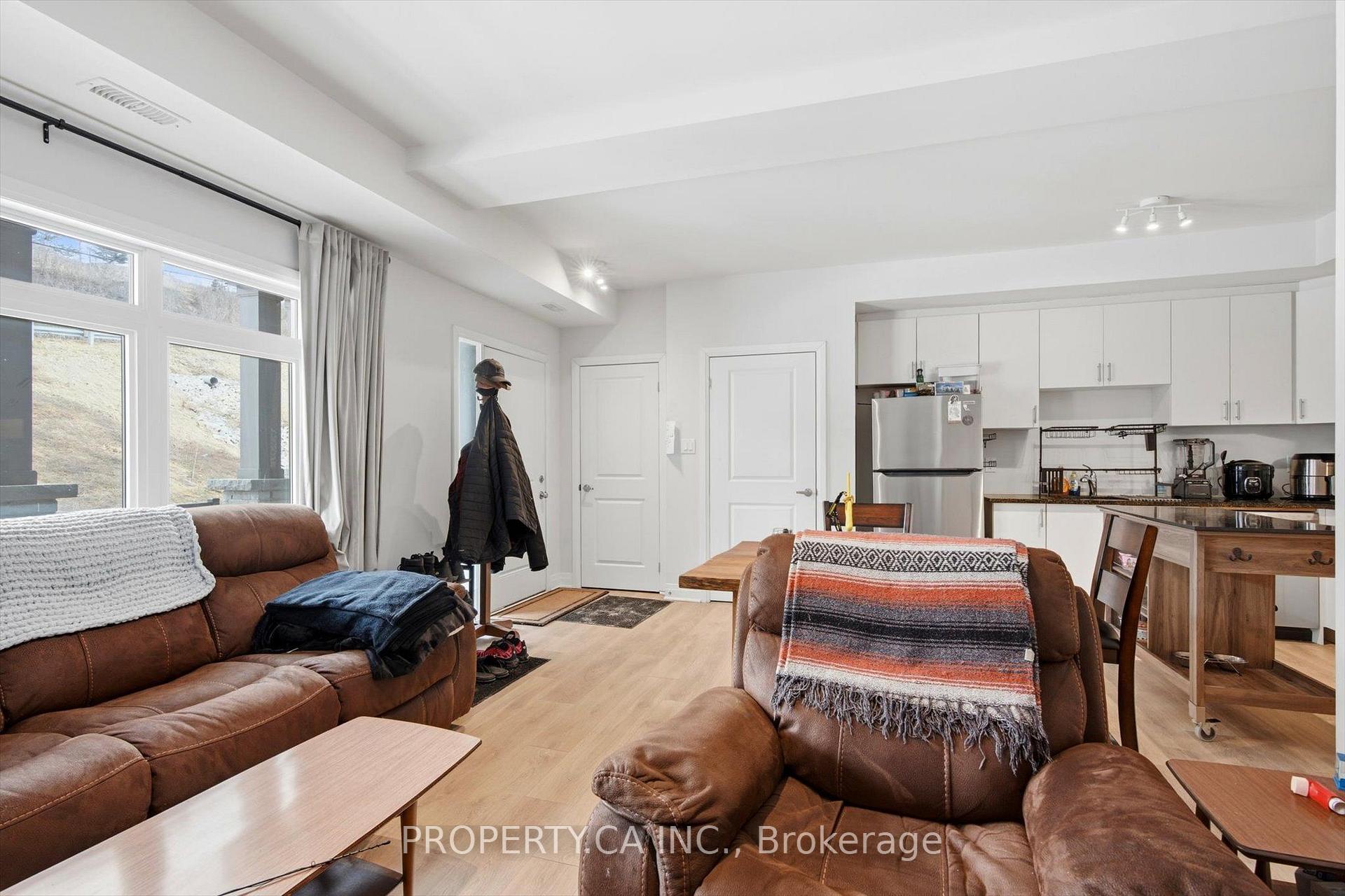 Photo 5 of Unit 71, 2 Willow Street, Brant, Paris — HOMEH