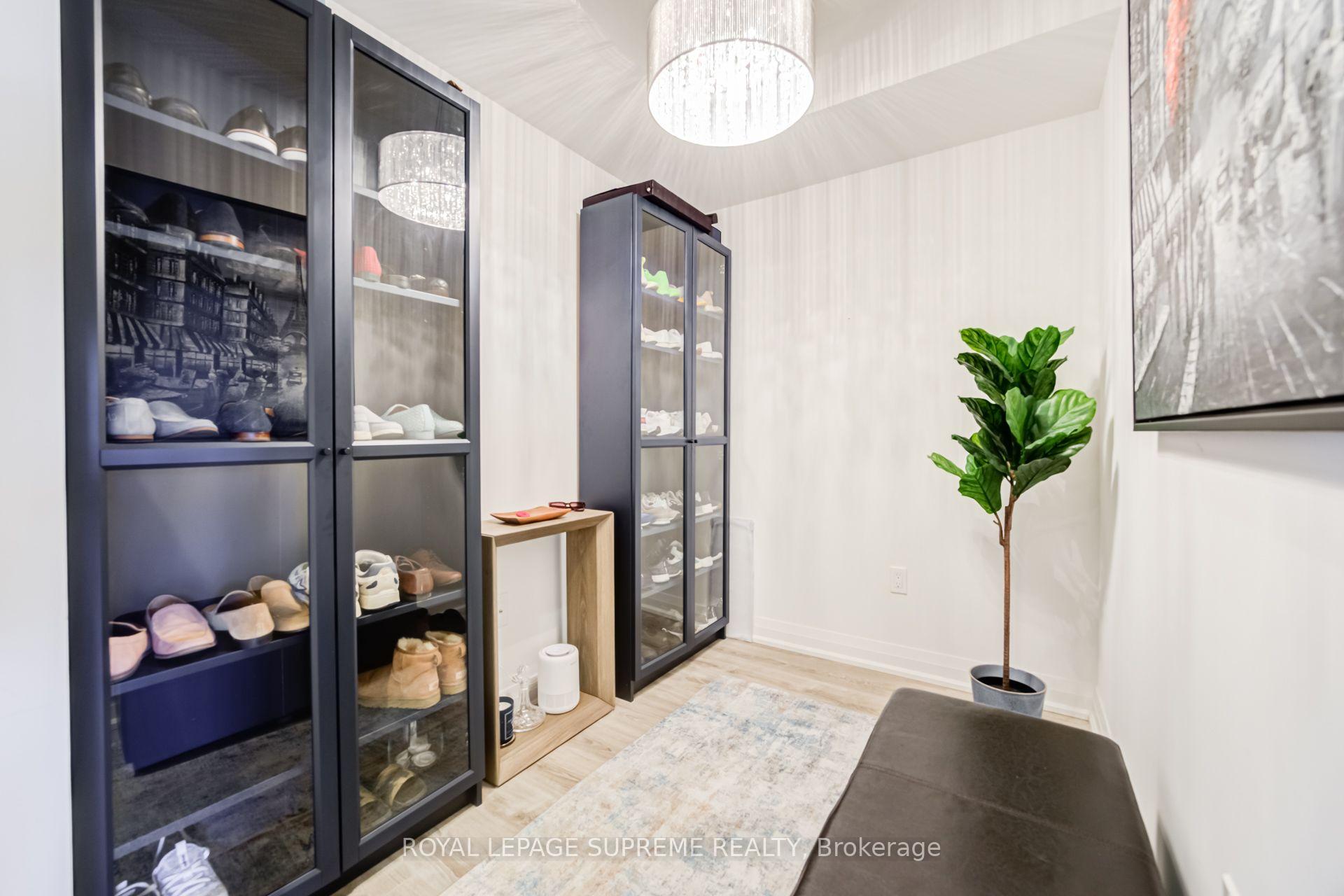 Photo 6 of Unit 414, 10 Gibbs Road, Etobicoke, Islington-City Centre West — HOMEH