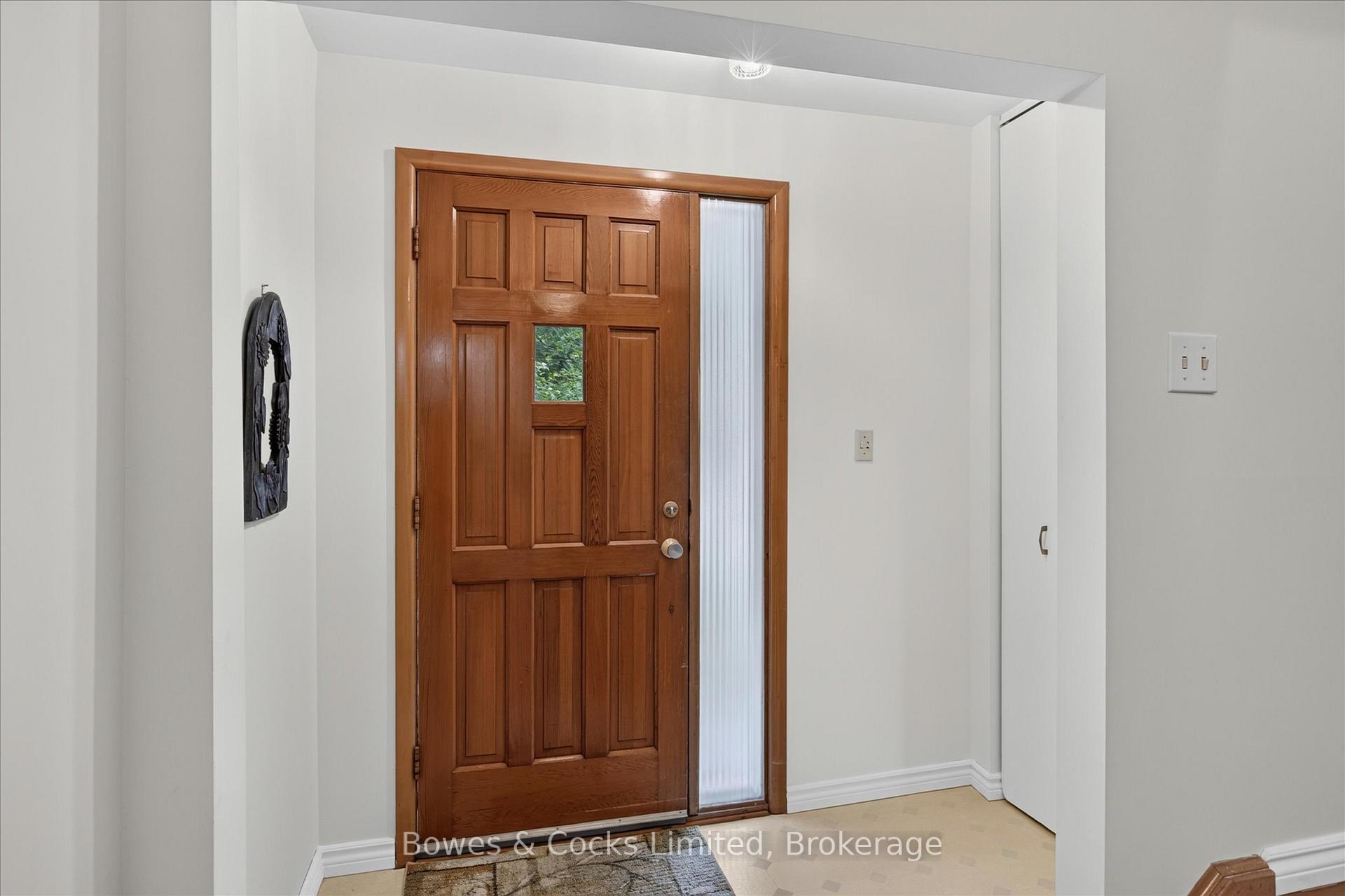Photo 5 of 1228 Bathurst Street, Peterborough, Northcrest Ward 5 — HOMEH