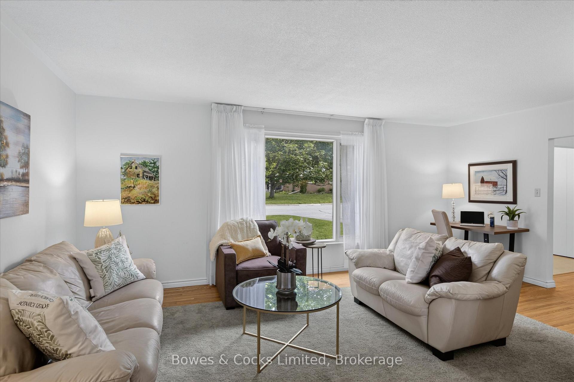 Photo 6 of 1228 Bathurst Street, Peterborough, Northcrest Ward 5 — HOMEH