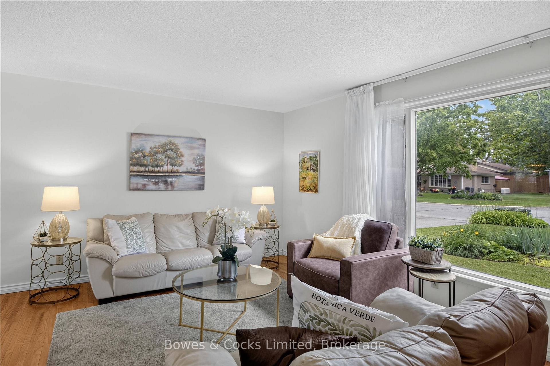 Photo 7 of 1228 Bathurst Street, Peterborough, Northcrest Ward 5 — HOMEH