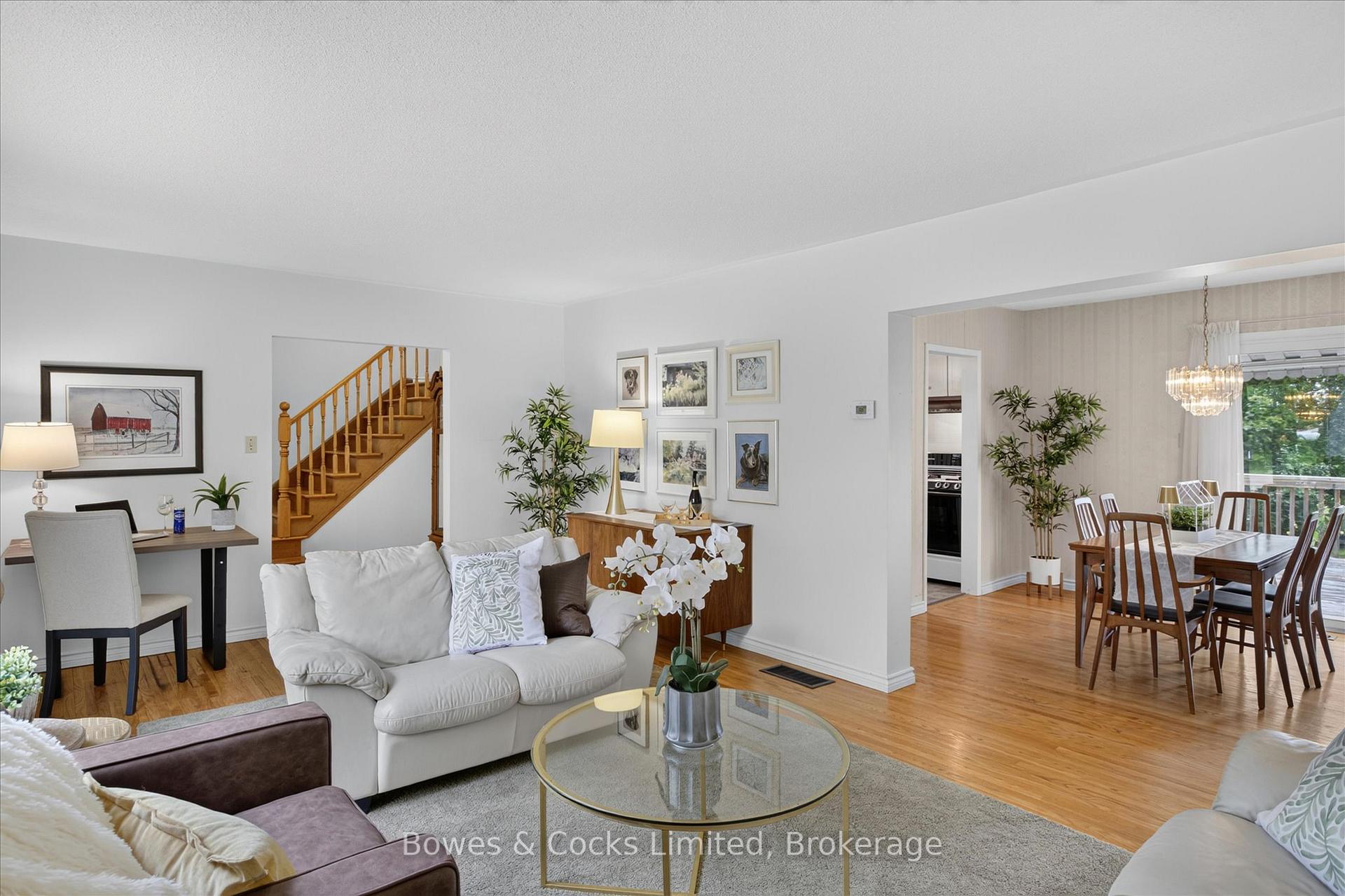 Photo 10 of 1228 Bathurst Street, Peterborough, Northcrest Ward 5 — HOMEH
