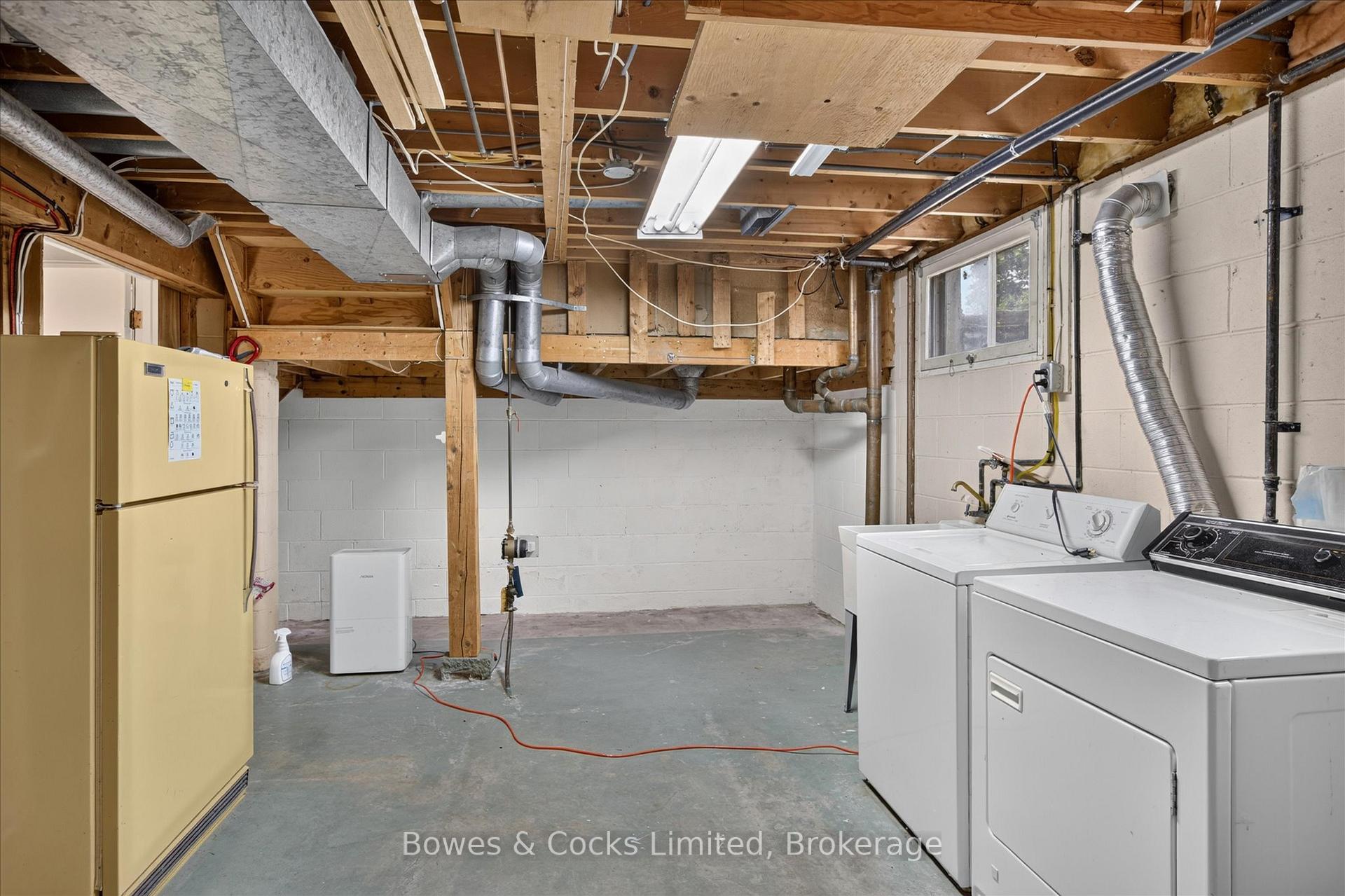 Photo 36 of 1228 Bathurst Street, Peterborough, Northcrest Ward 5 — HOMEH