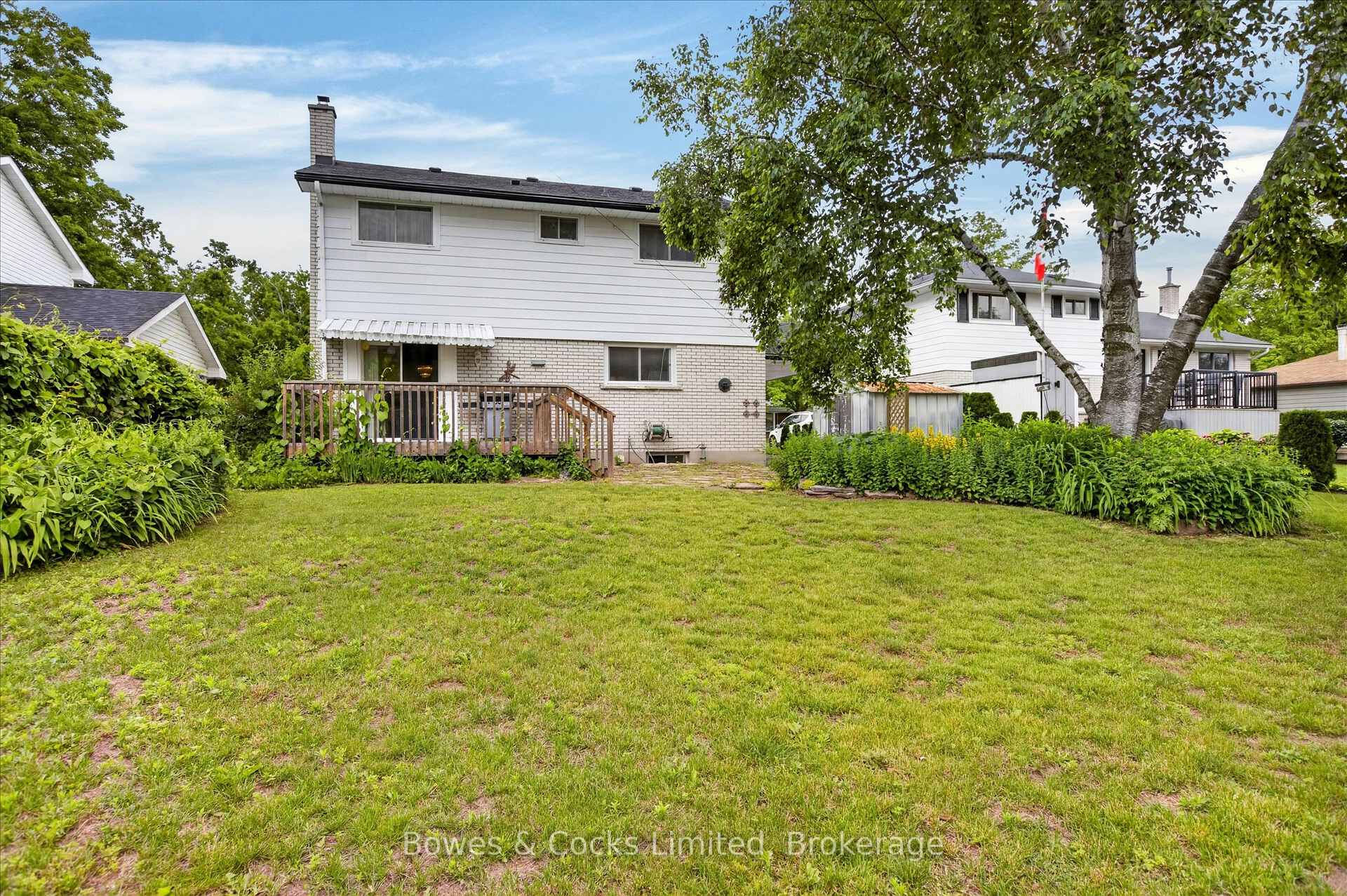 Photo 38 of 1228 Bathurst Street, Peterborough, Northcrest Ward 5 — HOMEH