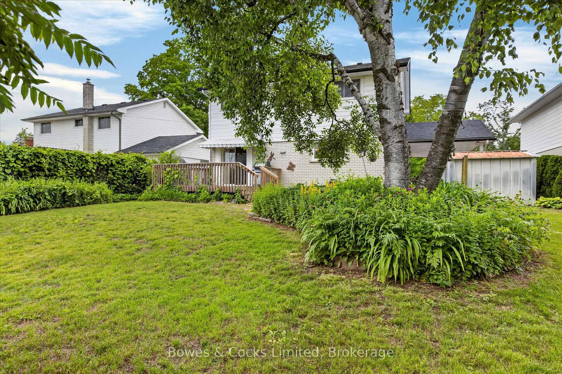Photo 49 of 1228 Bathurst Street, Peterborough, Northcrest Ward 5 — HOMEH