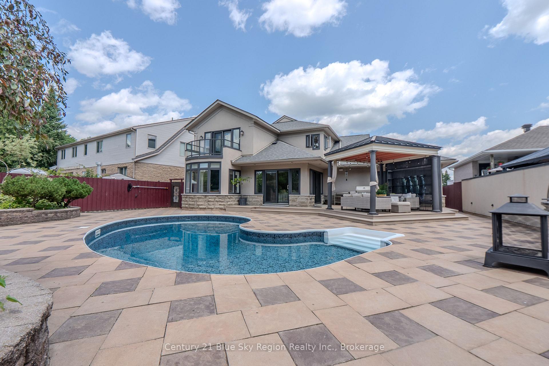 Photo 3 of 6 Melissa Crescent, North Bay, Airport — HOMEH
