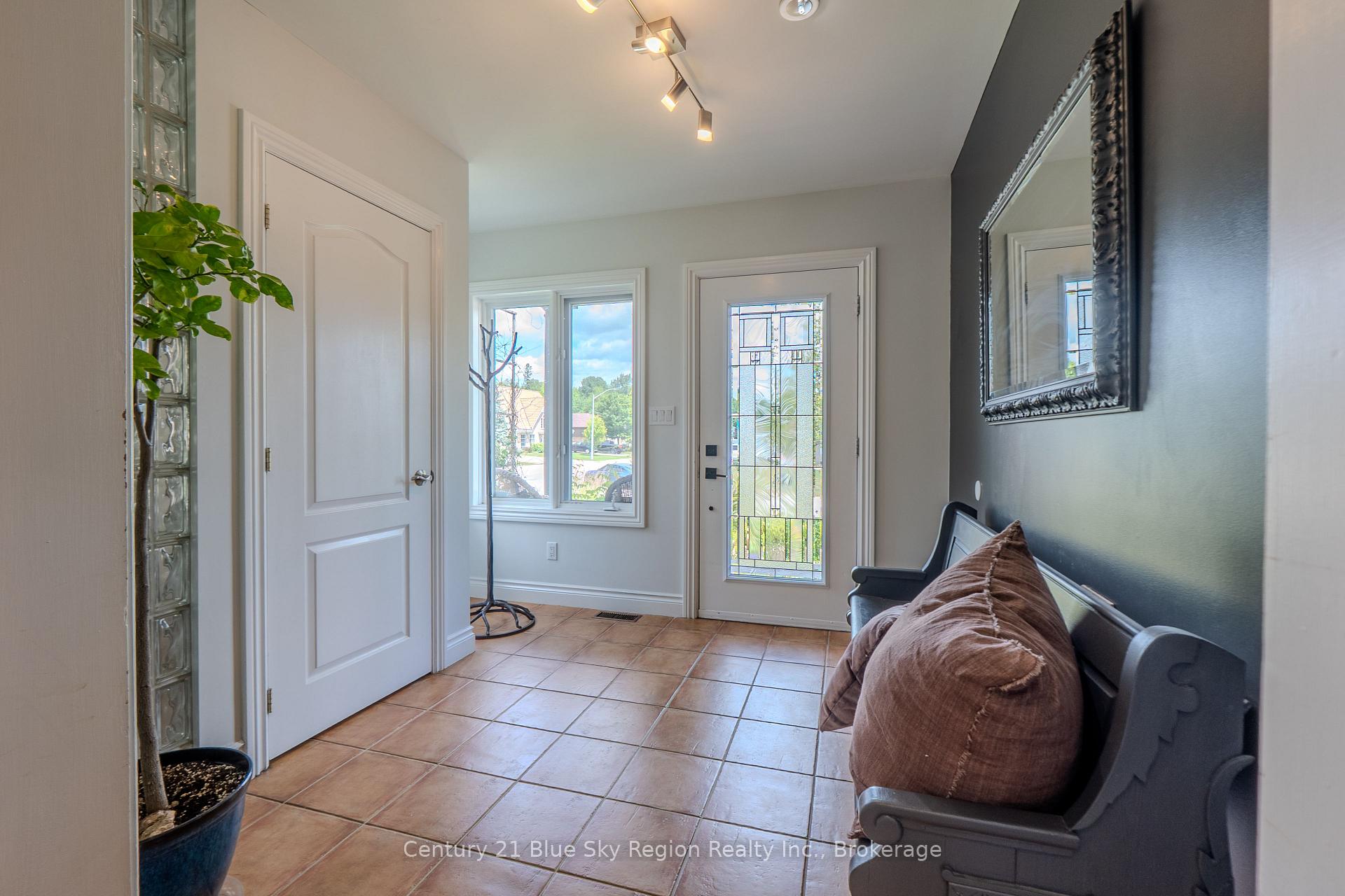 Photo 6 of 6 Melissa Crescent, North Bay, Airport — HOMEH