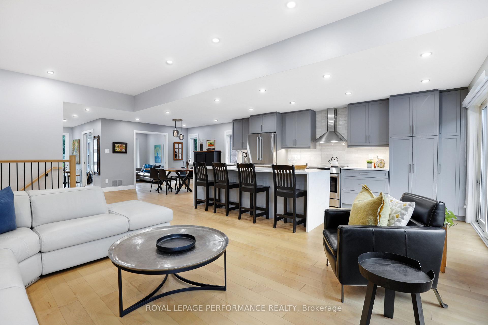 Photo 12 of 910 Sandy Forest Place, Ottawa, Riverside South/Gloucester Glen — HOMEH