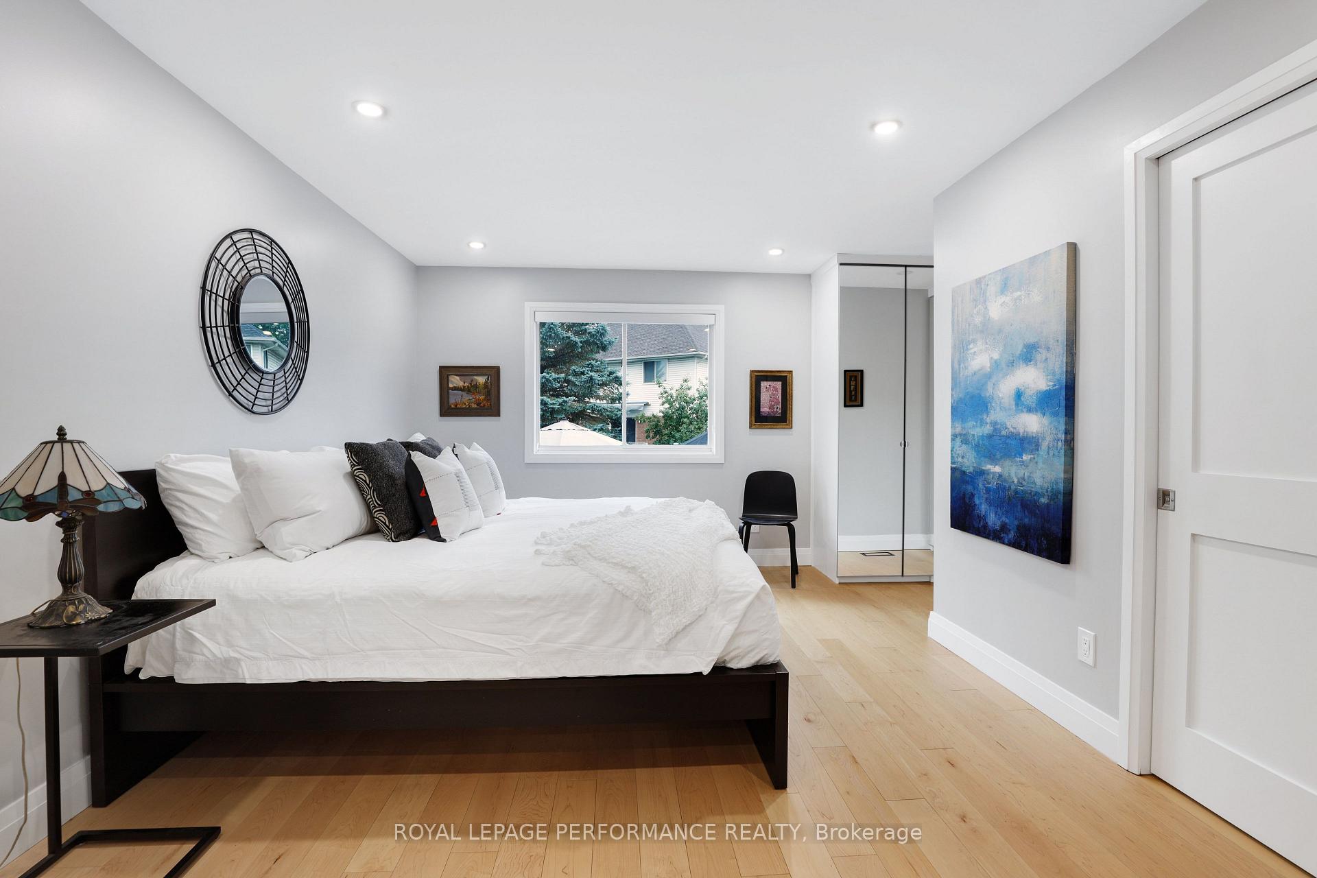 Photo 13 of 910 Sandy Forest Place, Ottawa, Riverside South/Gloucester Glen — HOMEH