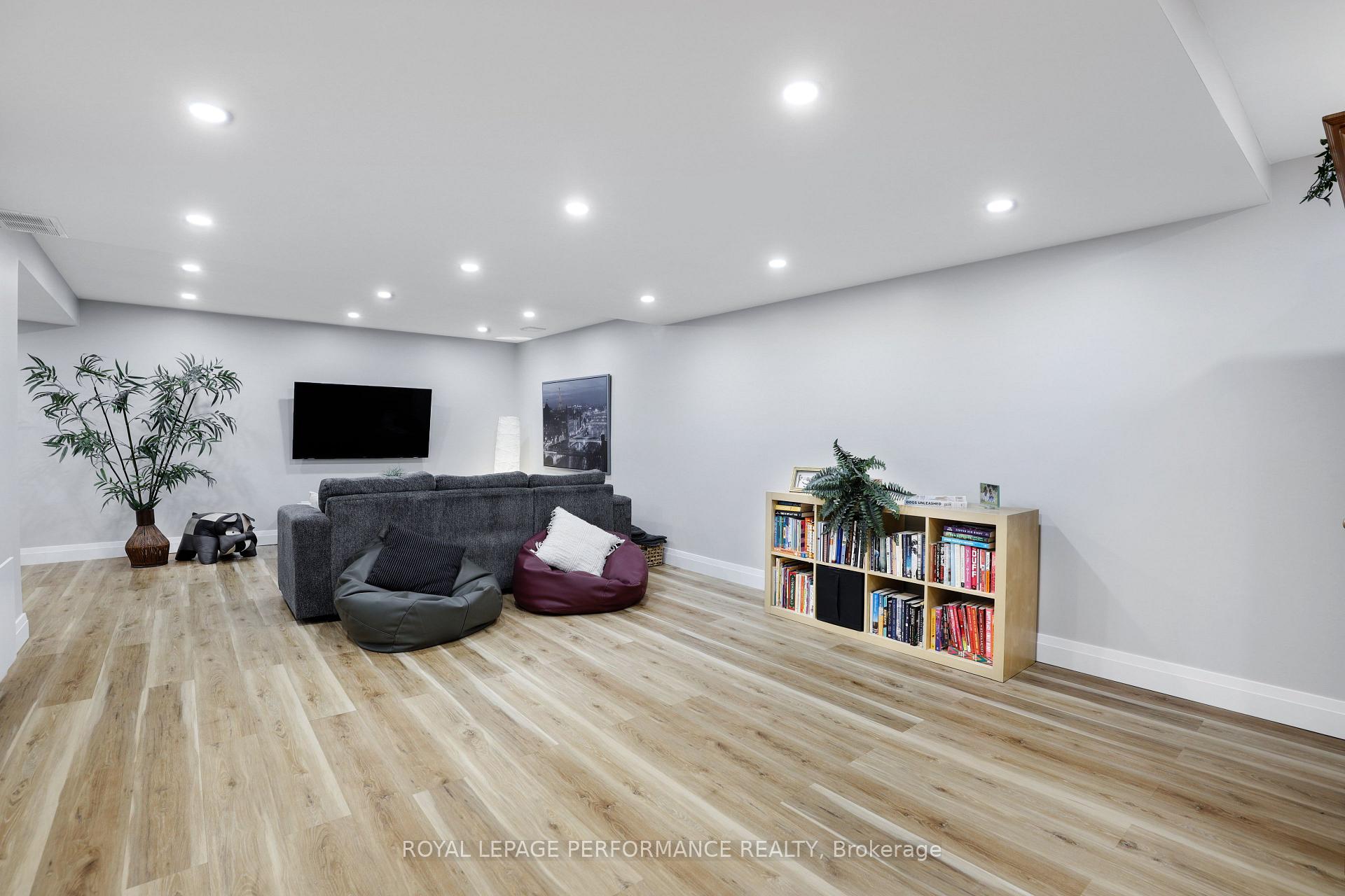 Photo 19 of 910 Sandy Forest Place, Ottawa, Riverside South/Gloucester Glen — HOMEH