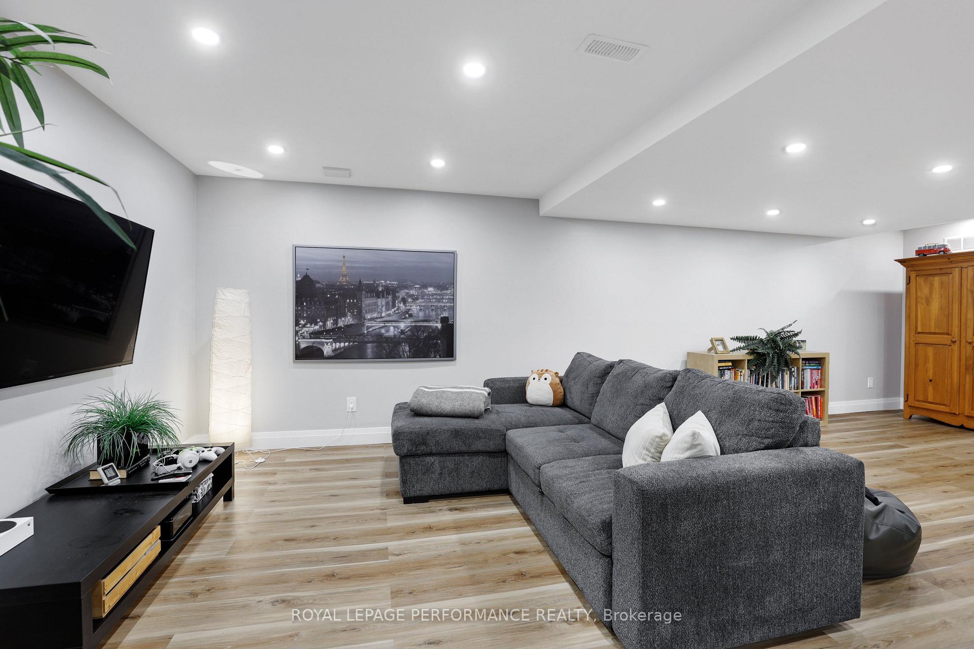 Photo 20 of 910 Sandy Forest Place, Ottawa, Riverside South/Gloucester Glen — HOMEH