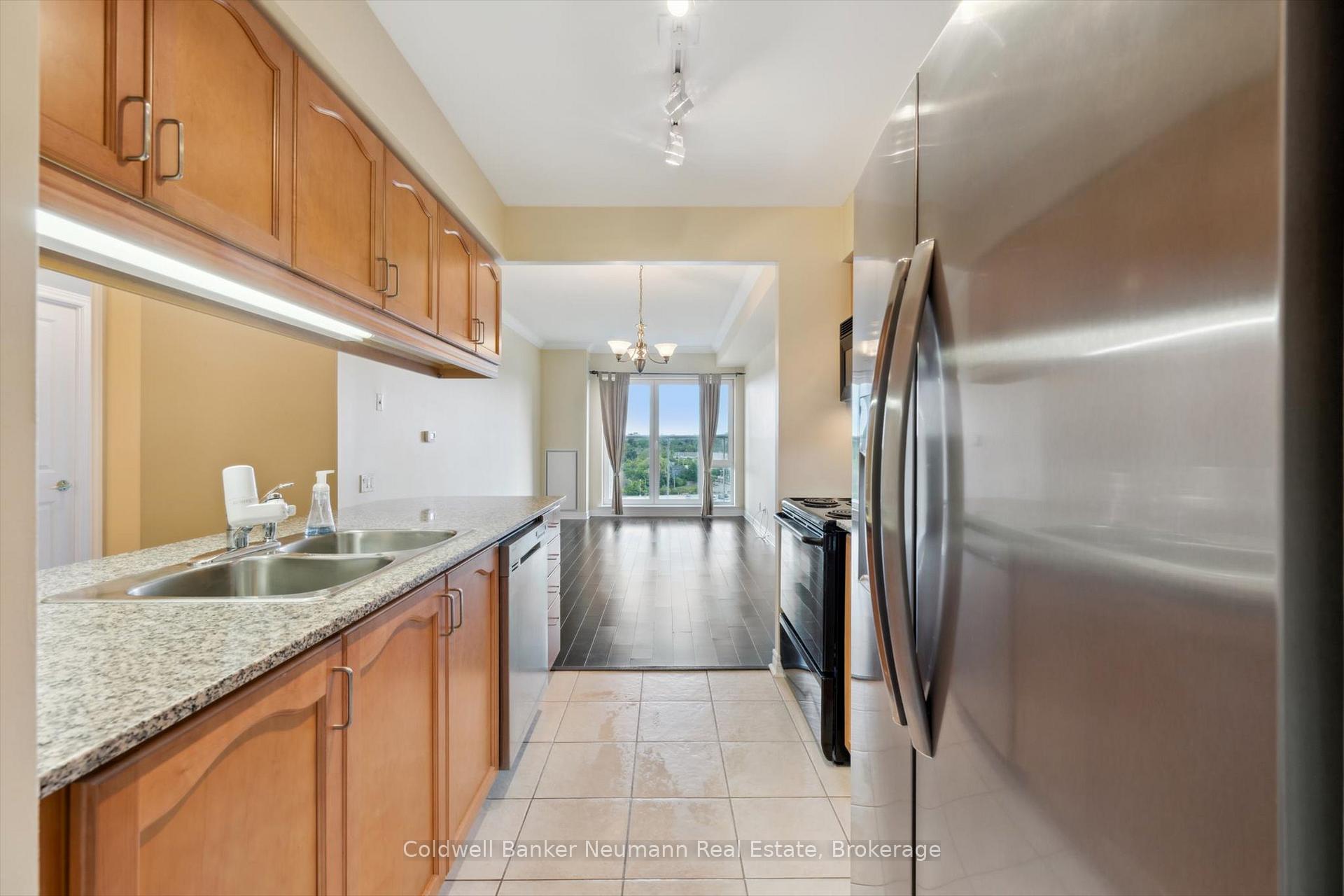 Photo 14 of Unit 804, 40 Old Mill Road, Oakville, Old Oakville — HOMEH