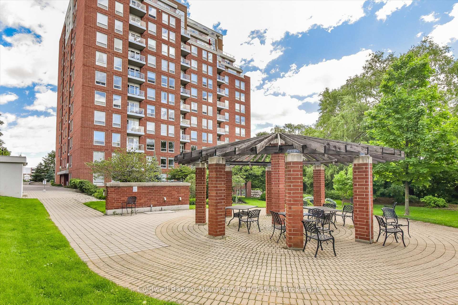 Photo 28 of Unit 804, 40 Old Mill Road, Oakville, Old Oakville — HOMEH