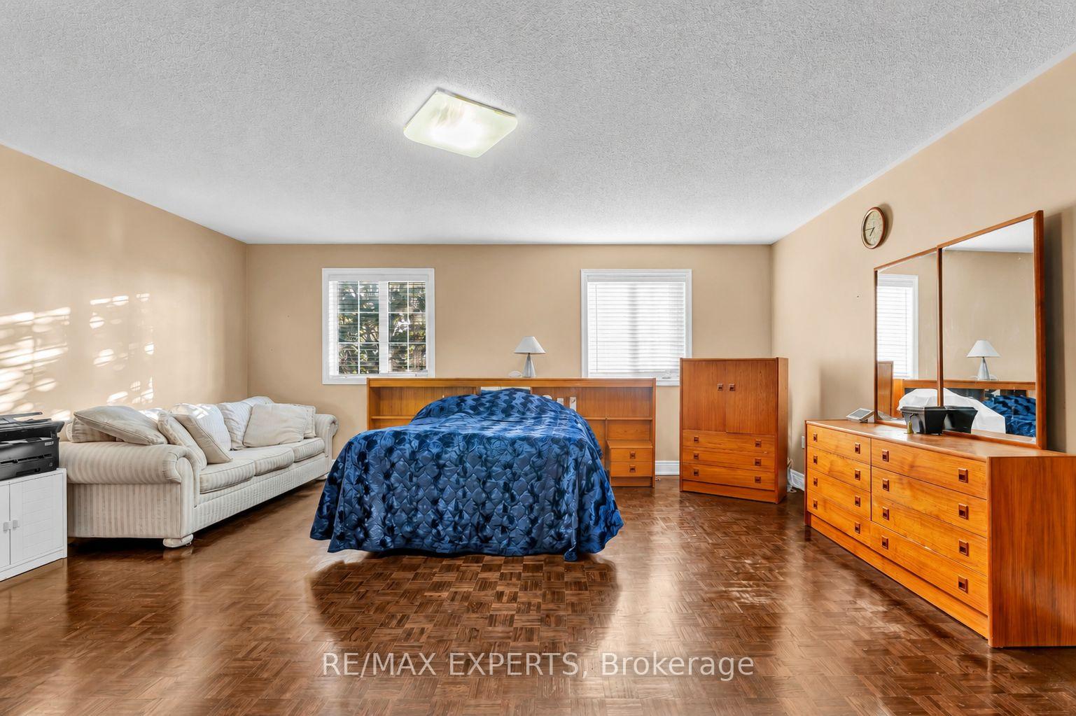 Photo 19 of 110 Velmar Drive, Vaughan, East Woodbridge — HOMEH