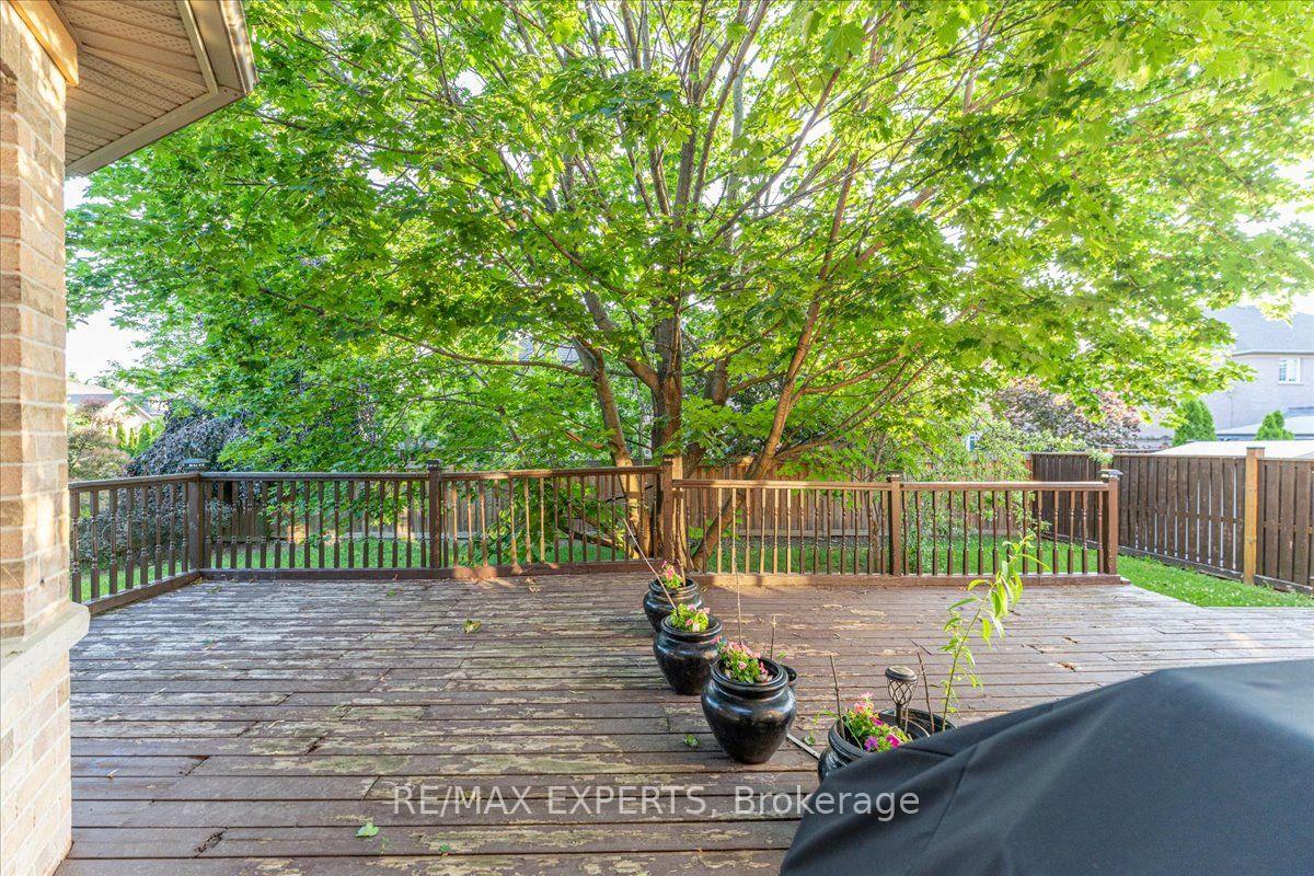 Photo 35 of 110 Velmar Drive, Vaughan, East Woodbridge — HOMEH