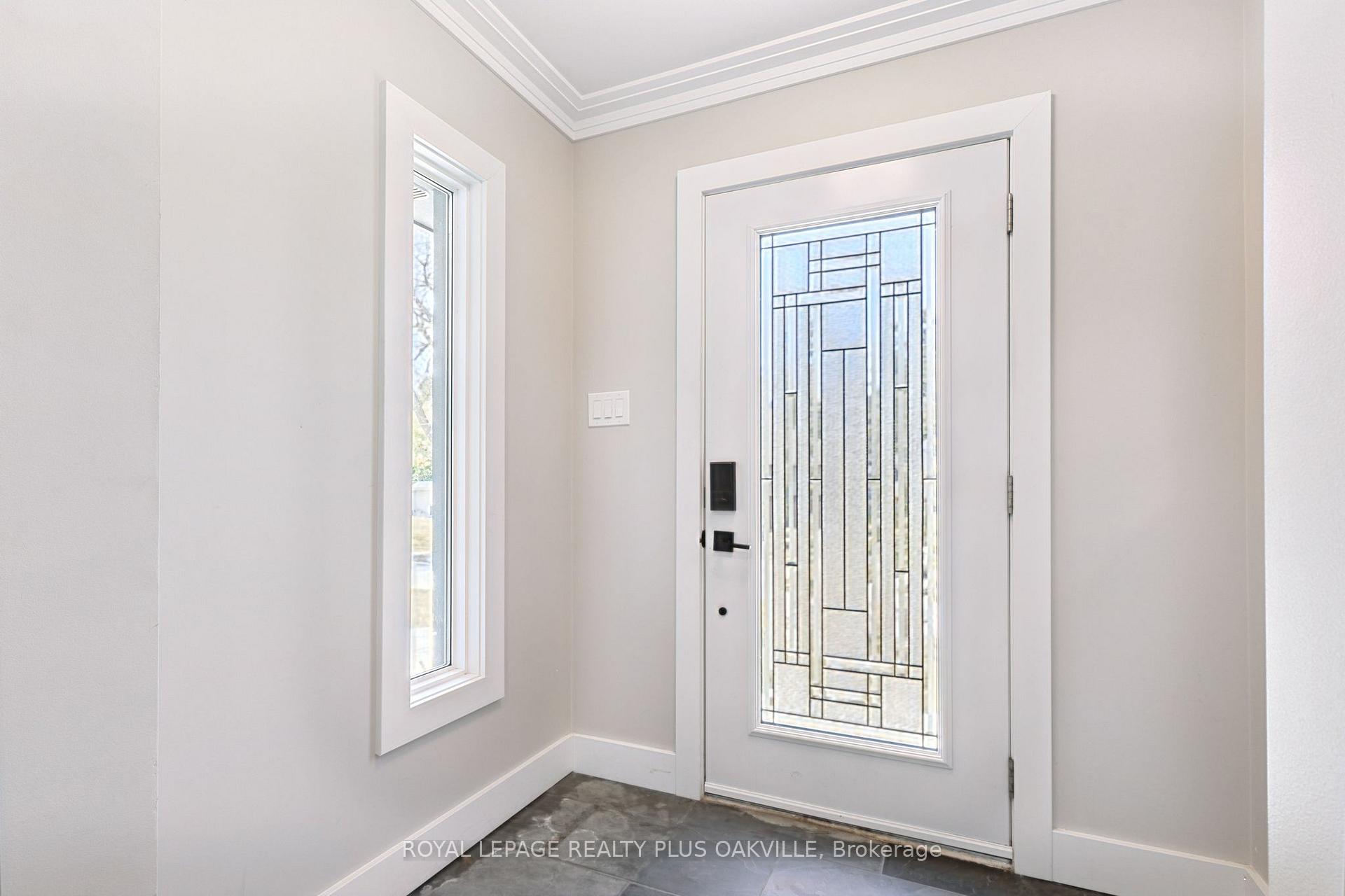 Photo 3 of 340 Clarendon Drive, Hamilton, Ancaster — HOMEH
