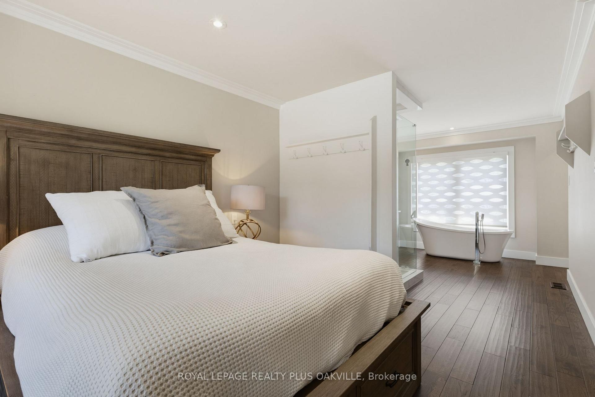 Photo 19 of 340 Clarendon Drive, Hamilton, Ancaster — HOMEH
