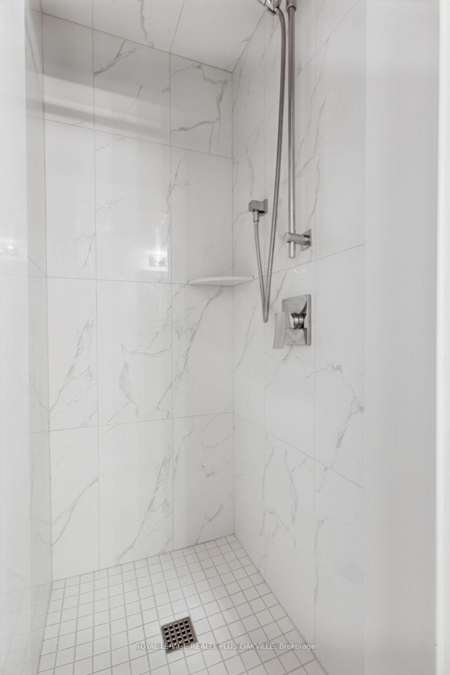 Photo 31 of 340 Clarendon Drive, Hamilton, Ancaster — HOMEH