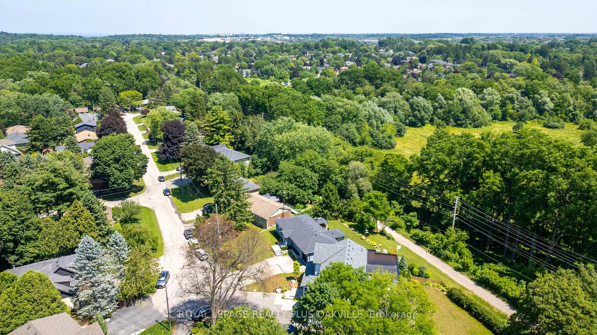 Photo 40 of 340 Clarendon Drive, Hamilton, Ancaster — HOMEH